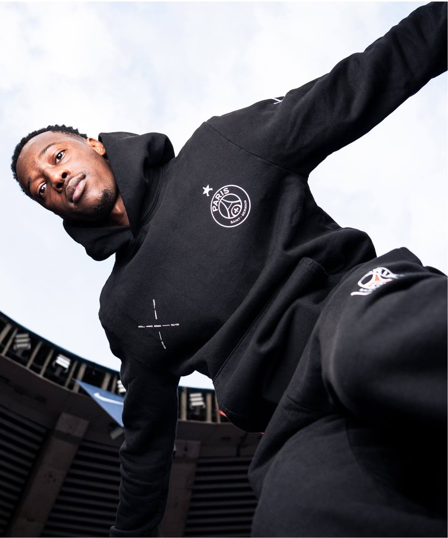Paris Saint-Germain / パリ・サン＝ジェルマン】PSG X XO HOODIE