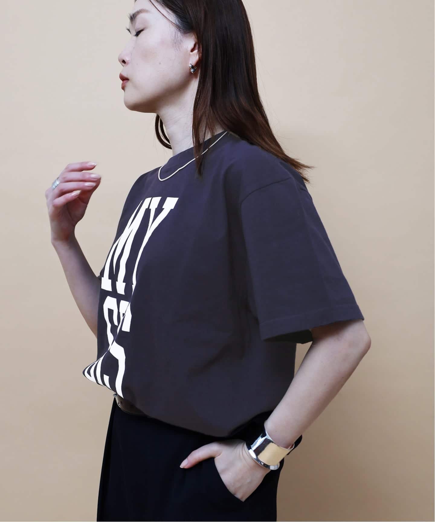 丸の内店＆WEB限定》【MYSIS】Tシャツ（Tシャツ／カットソー
