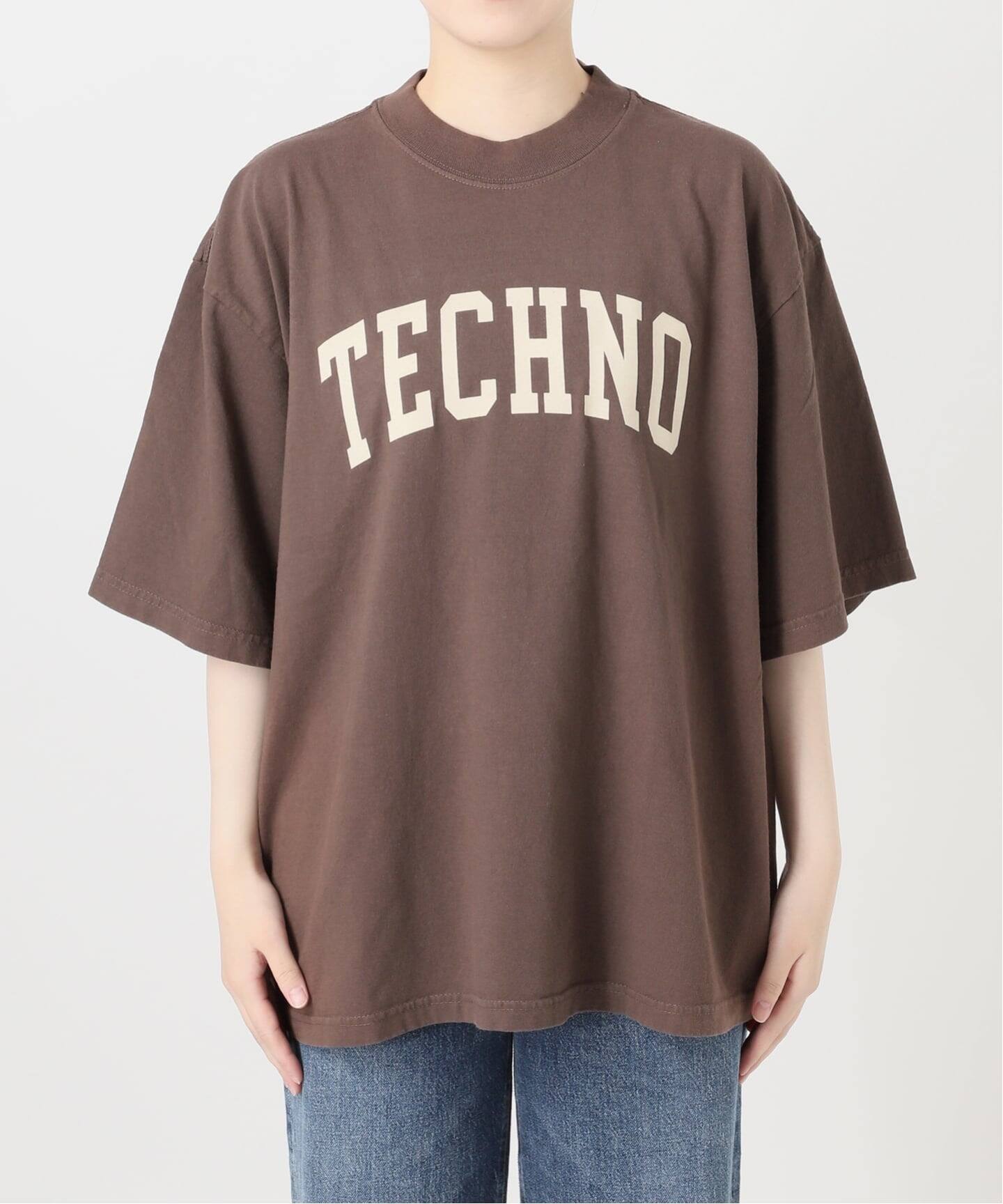 ISNESS MUSIC/イズネス ミュージック 別注 TECNO Tシャツ（Tシャツ