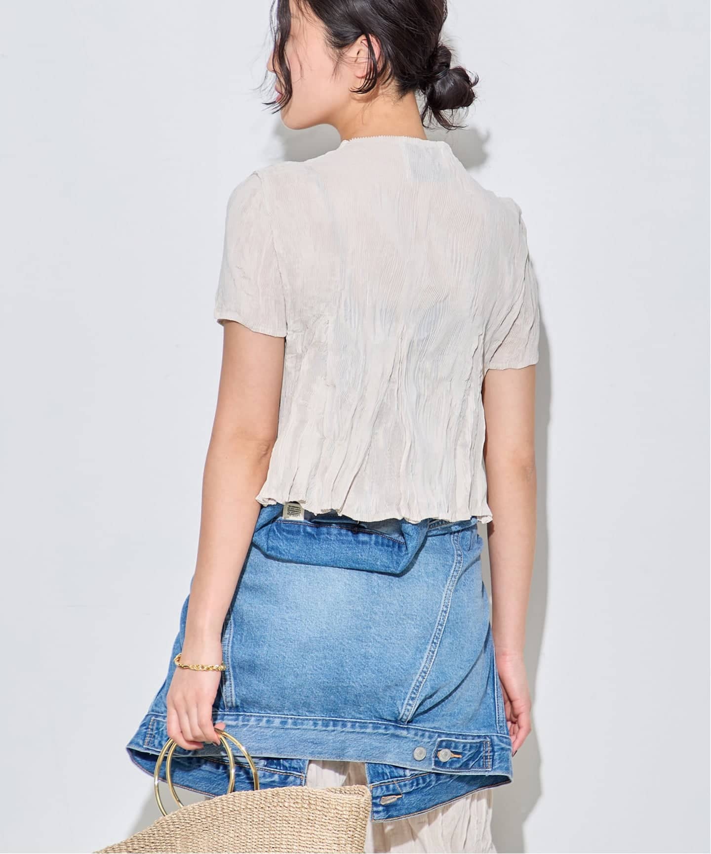Gongdid Design】 Carry Over_Wavy_Crop Top：トップス（Tシャツ