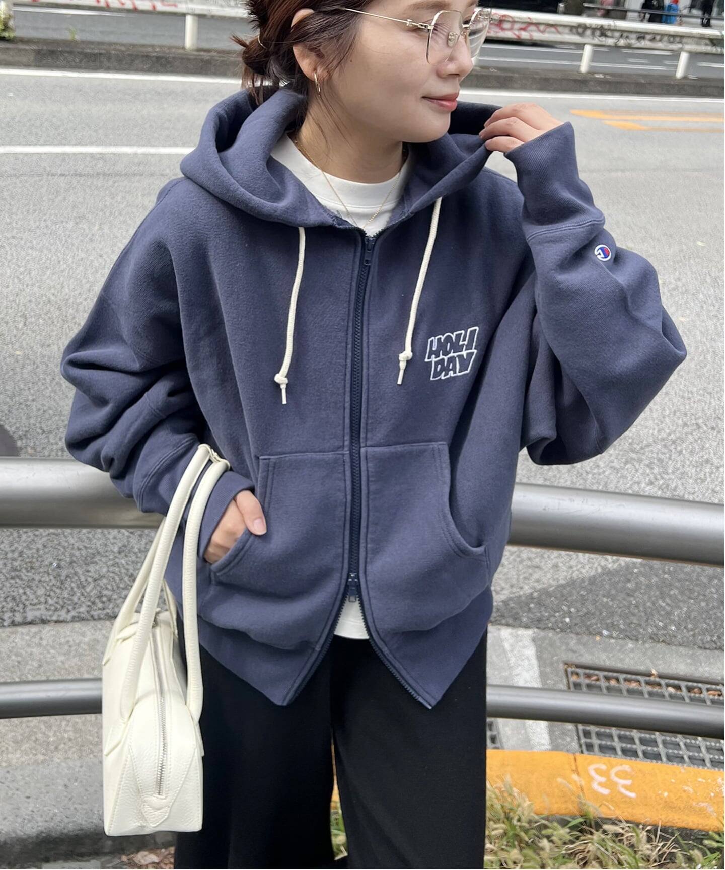 別注【CHAMPION*JOURNAL STANDARD by HOLIDAY】ZIP HOODIE（パーカー 