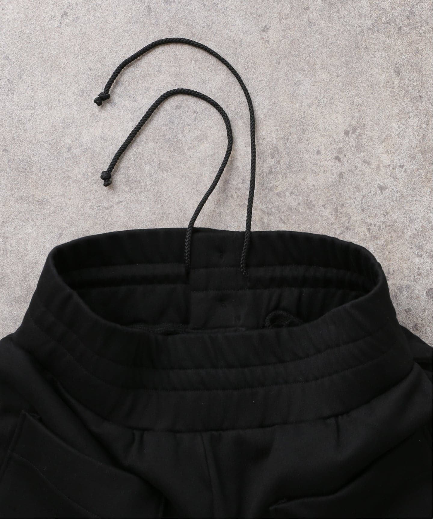 Engi/エンギ】 tuck wide sweat pants（スウェットパンツ）｜JOURNAL