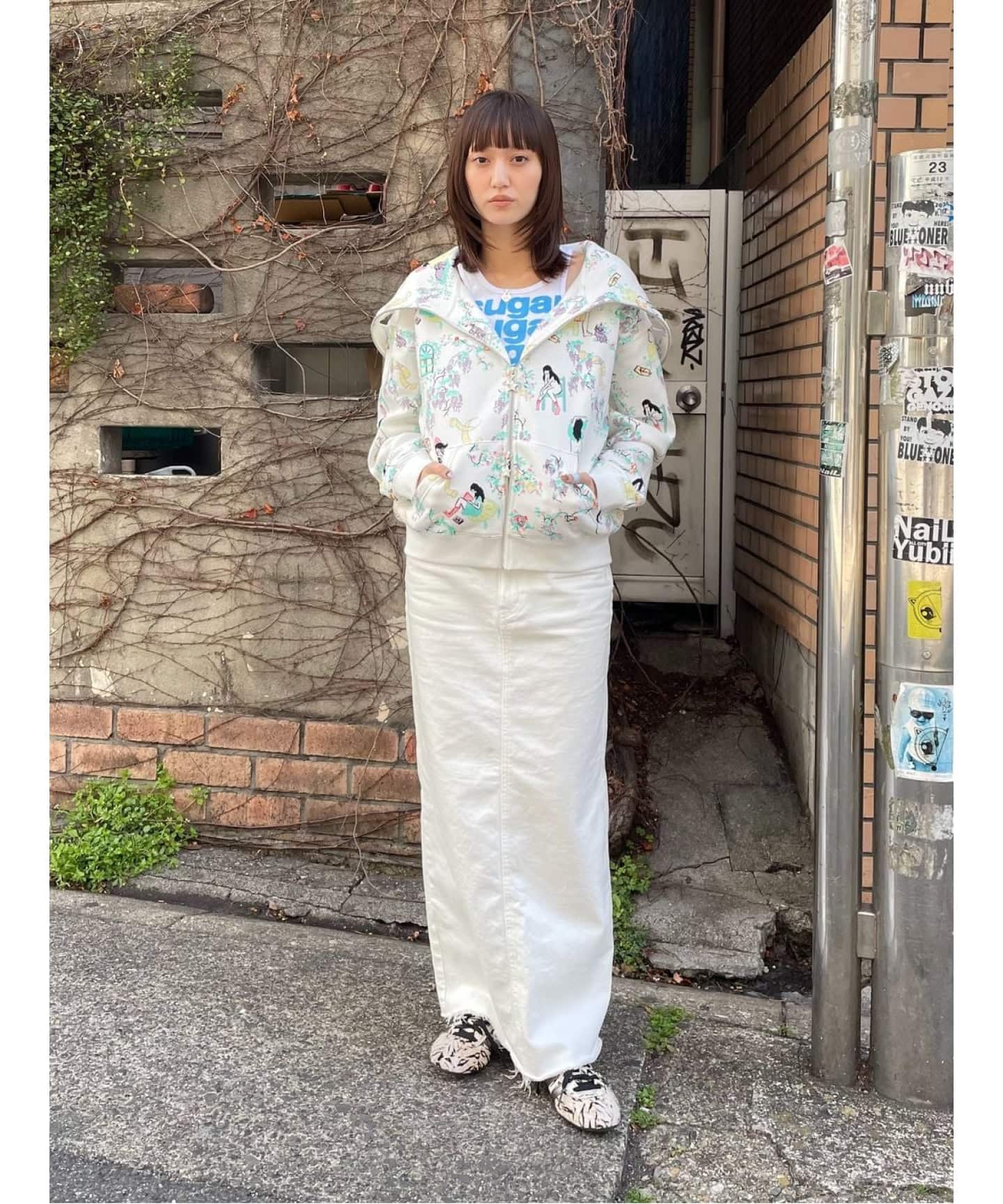 Ashley Williams】 BUTTERFLY HOODIE（パーカー）｜Oriens JOURNAL