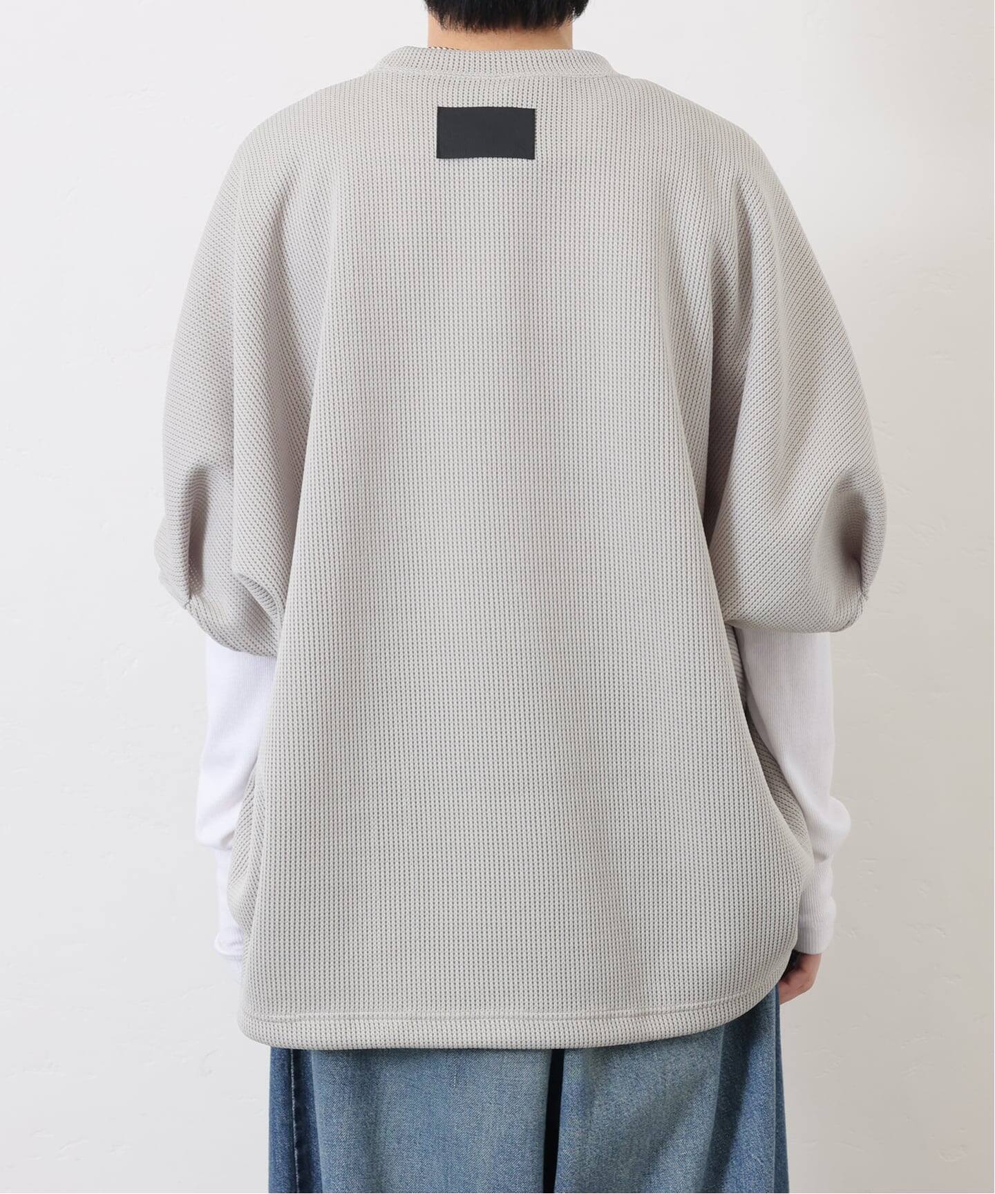 予約》【COGTHEBIGSMOKE】 HELLEN PENTAGON TOP（Tシャツ／カットソー