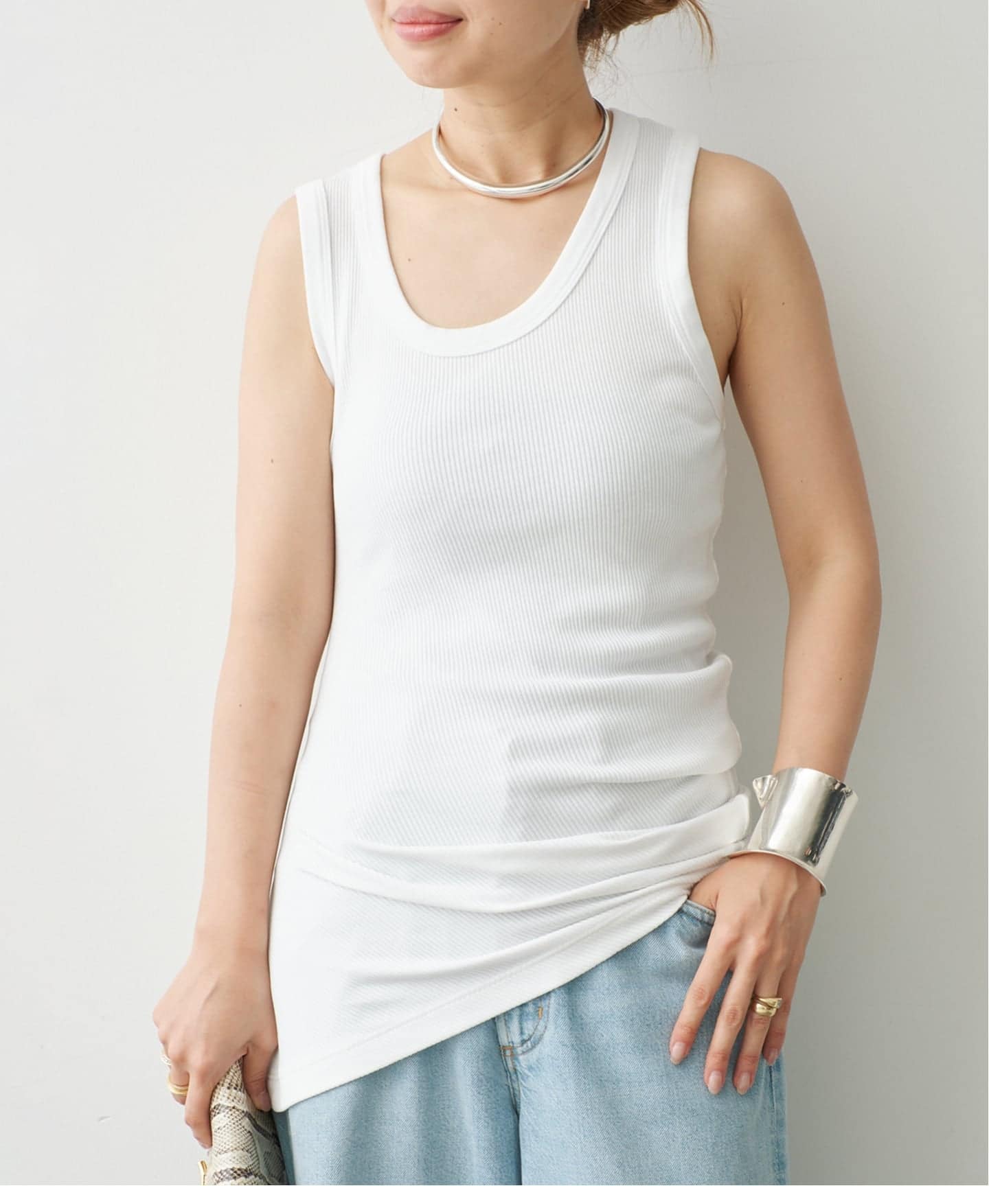 AGOLDE / エーゴールドイー】TWISTED POPPY TANK（タンクトップ