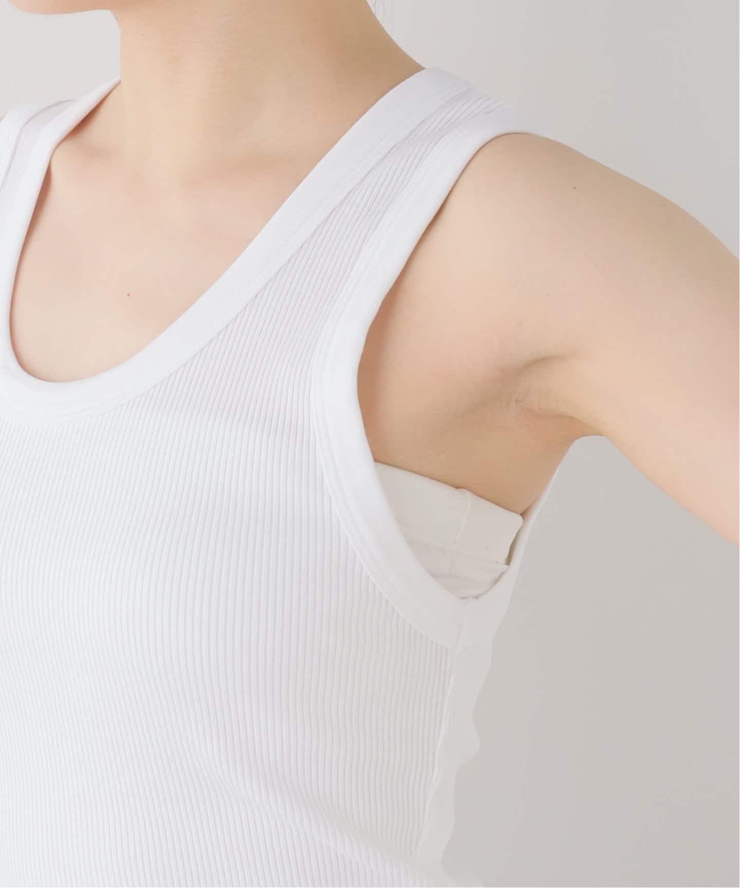 AGOLDE / エーゴールドイー】TWISTED POPPY TANK（タンクトップ