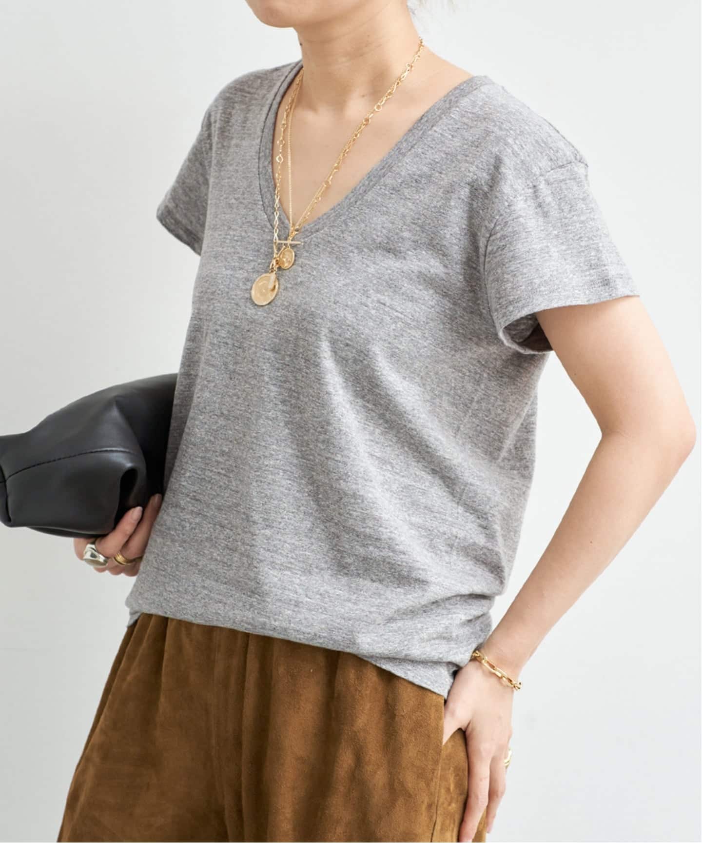 CALUX/キャラクス】 Vネック Tシャツ（Tシャツ／カットソー