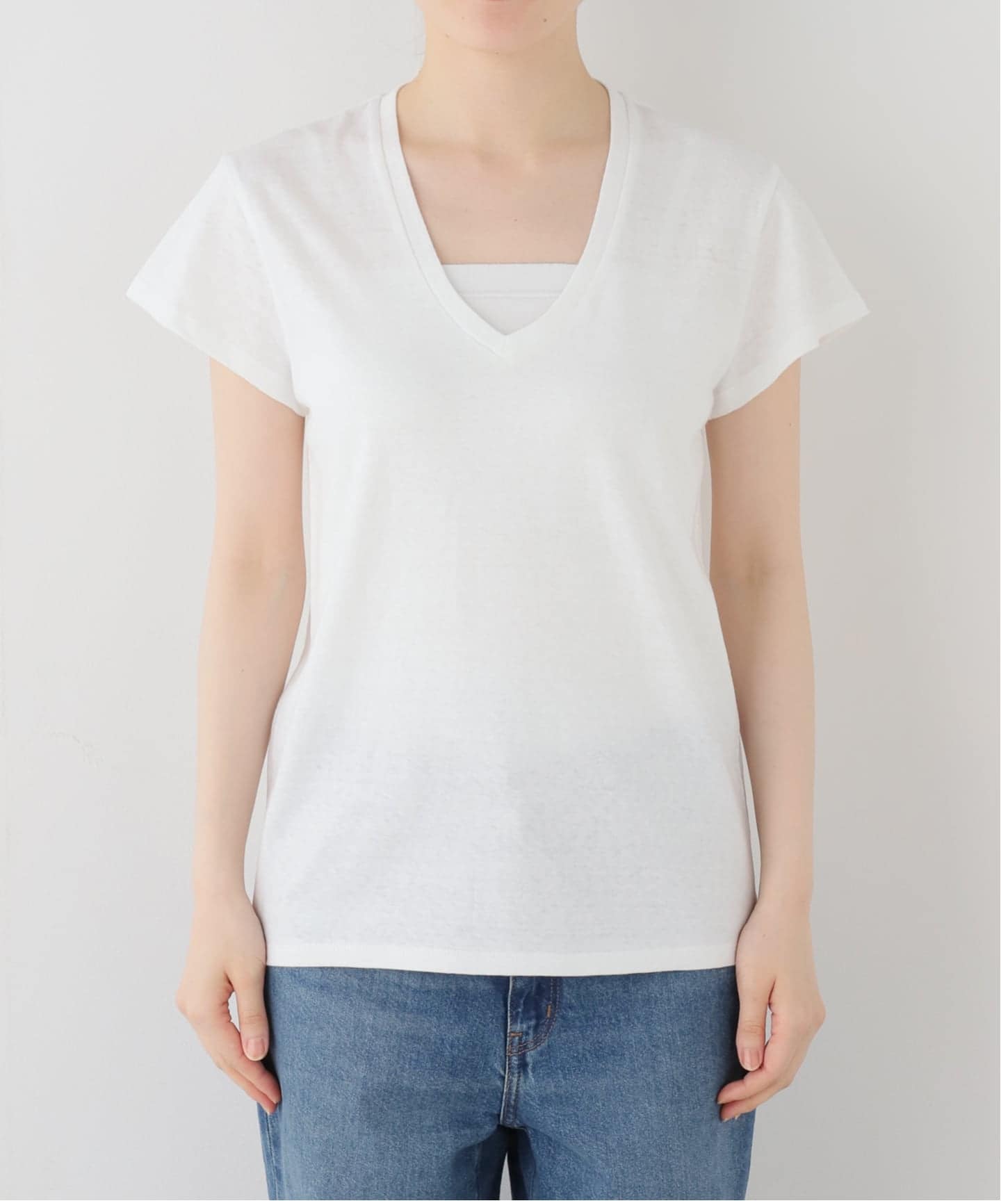 CALUX/キャラクス】 Vネック Tシャツ（Tシャツ／カットソー