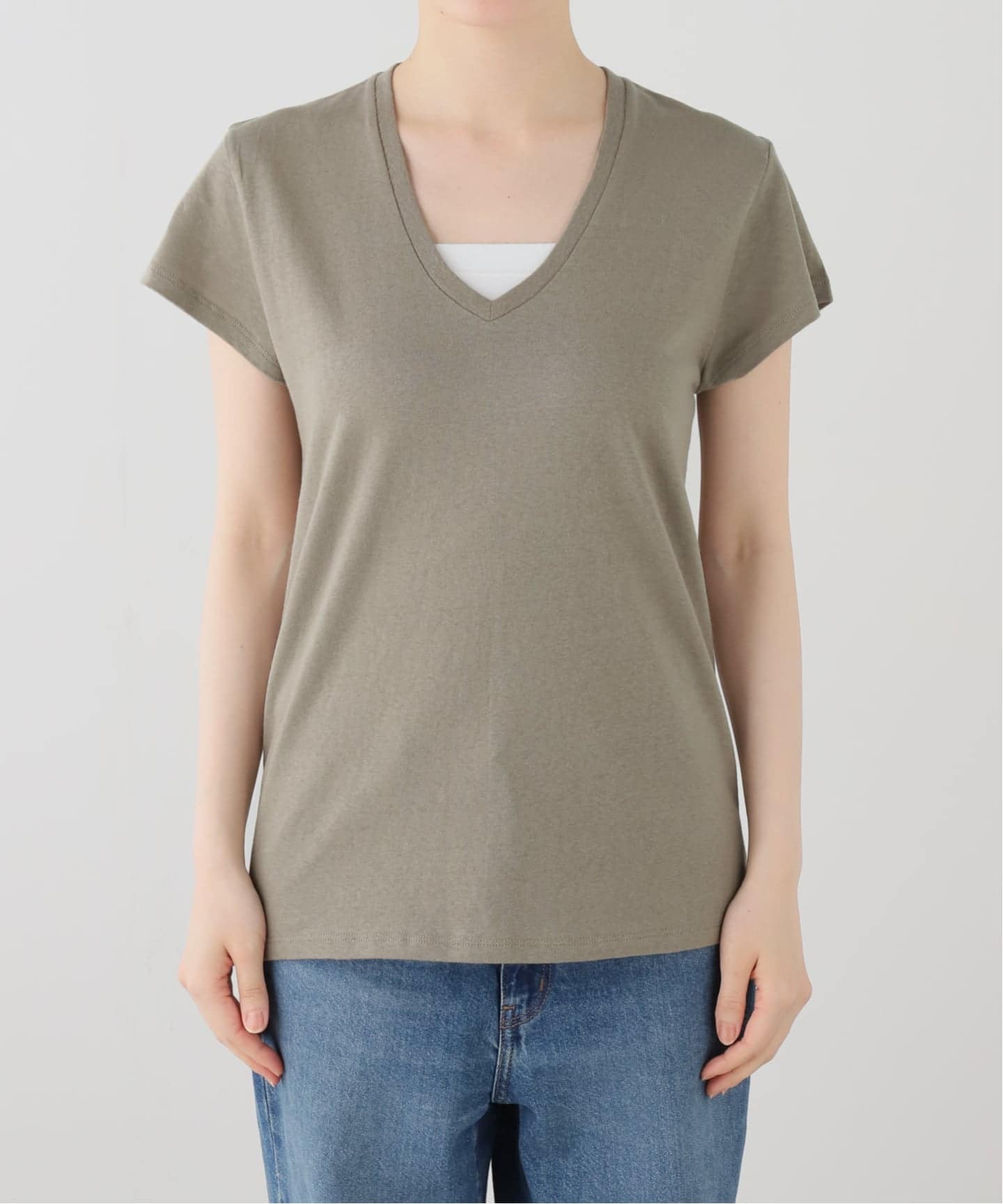 新品 ドゥーズィエムクラス キャラクス JUST BETWEEN US Tシャツ CALUX/キャラクス】 Vネック Tシャツ（Tシャツ／カットソー