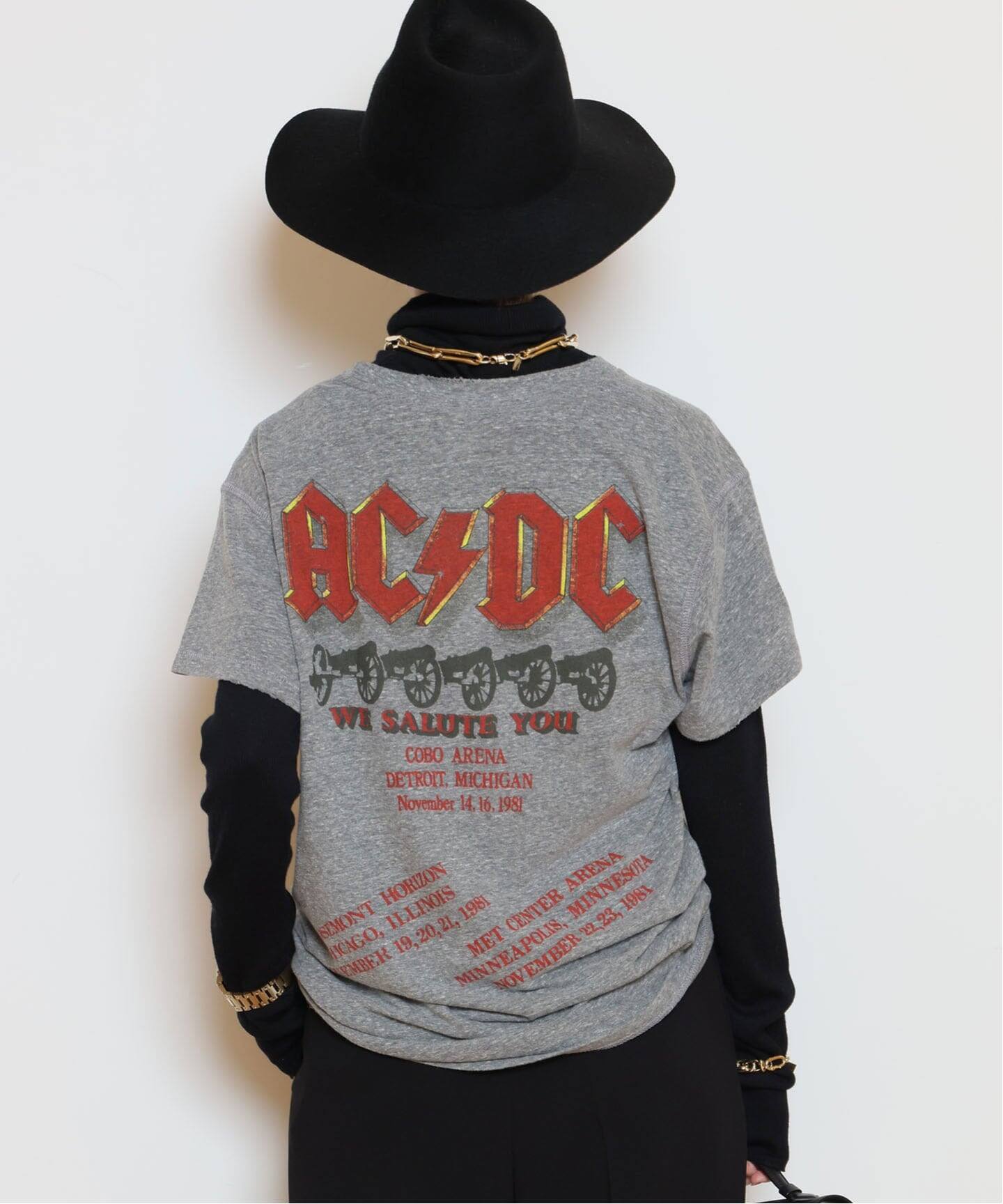 新品　MADE WORN/メイドウォーン AC/DC Tシャツ MADE WORN/メイドウォーン】AC/DC ショートスリーブ Tシャツ（Tシャツ