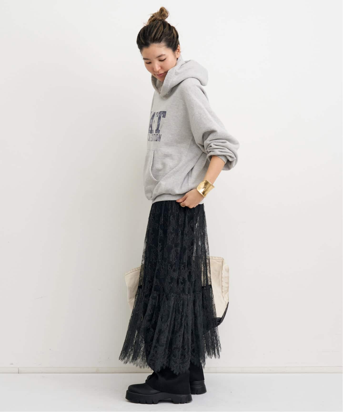 予約》【REMI RELIEF/レミ レリーフ】 TAFT HOODIE（パーカー）｜L