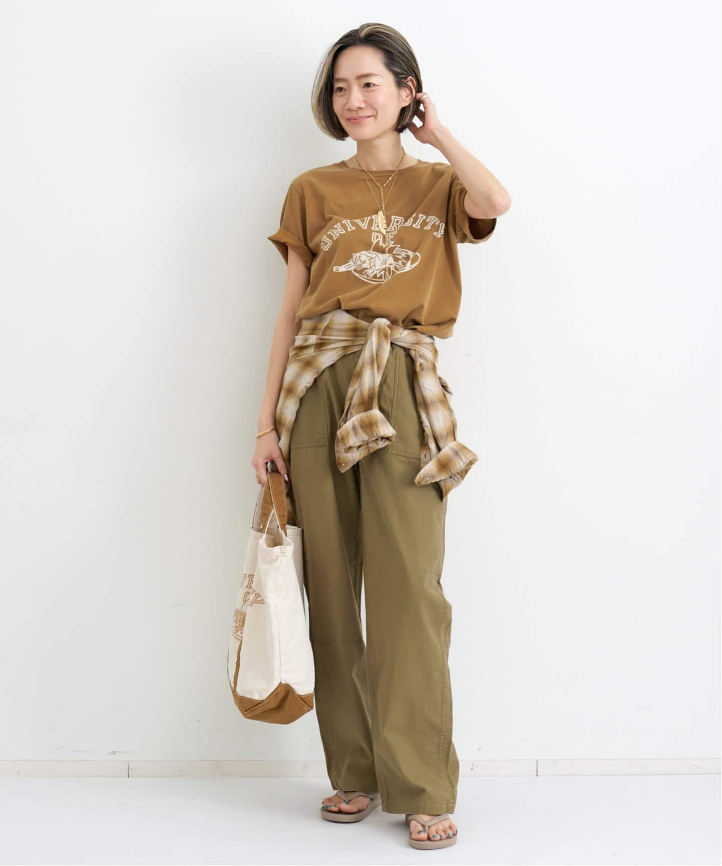 アパルトモン　レミ レリーフUNIVERSITY OF T SHIRT T REMI RELIEF/レミ レリーフ】 UNIVERSITY OF T SHIRT（Tシャツ