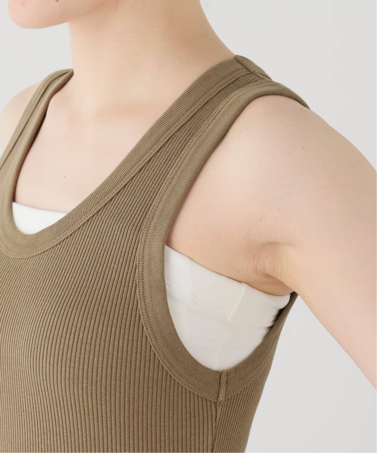 AGOLDE/エーゴールドイー】 POPPY TANK TOP（タンクトップ）｜L