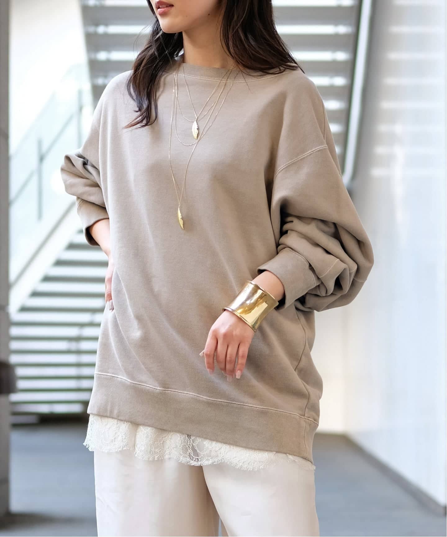 AP STUDIO 26SS ヴィンテージオフショルダープルオーバーベージュ ヴィンテージオフショルダープルオーバー（Tシャツ／カットソー）｜AP