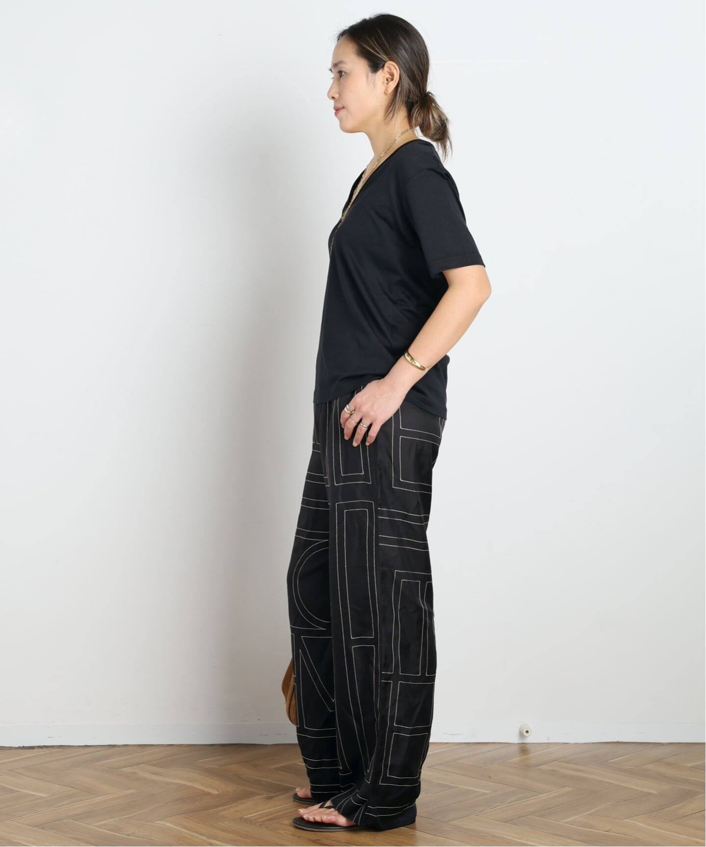 TOTEME/トーテム】Cotton silk tee(BLACK)（Tシャツ／カットソー）｜AP