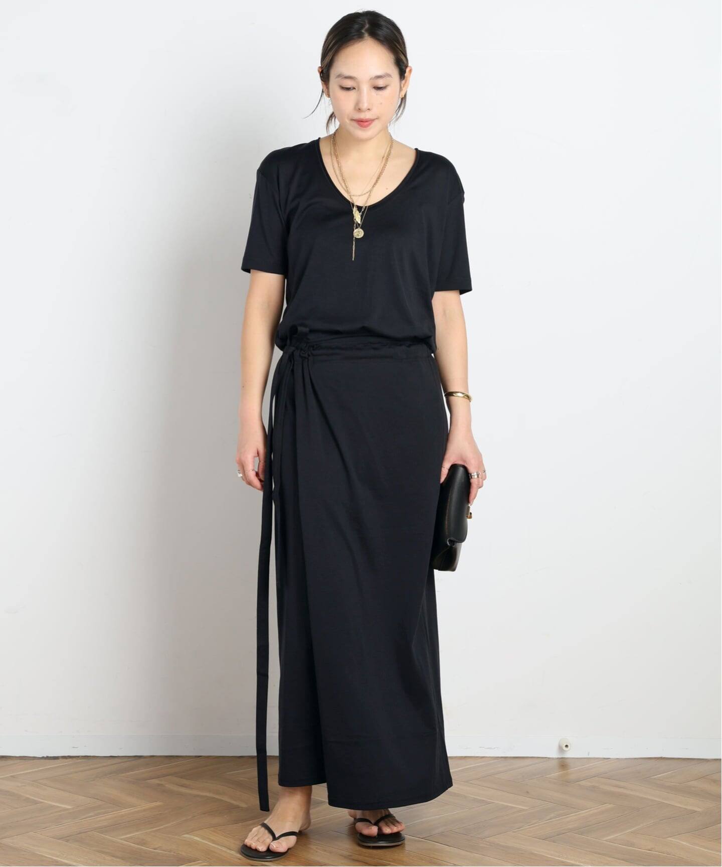 TOTEME/トーテム】Cotton silk tee(BLACK)（Tシャツ／カットソー）｜AP