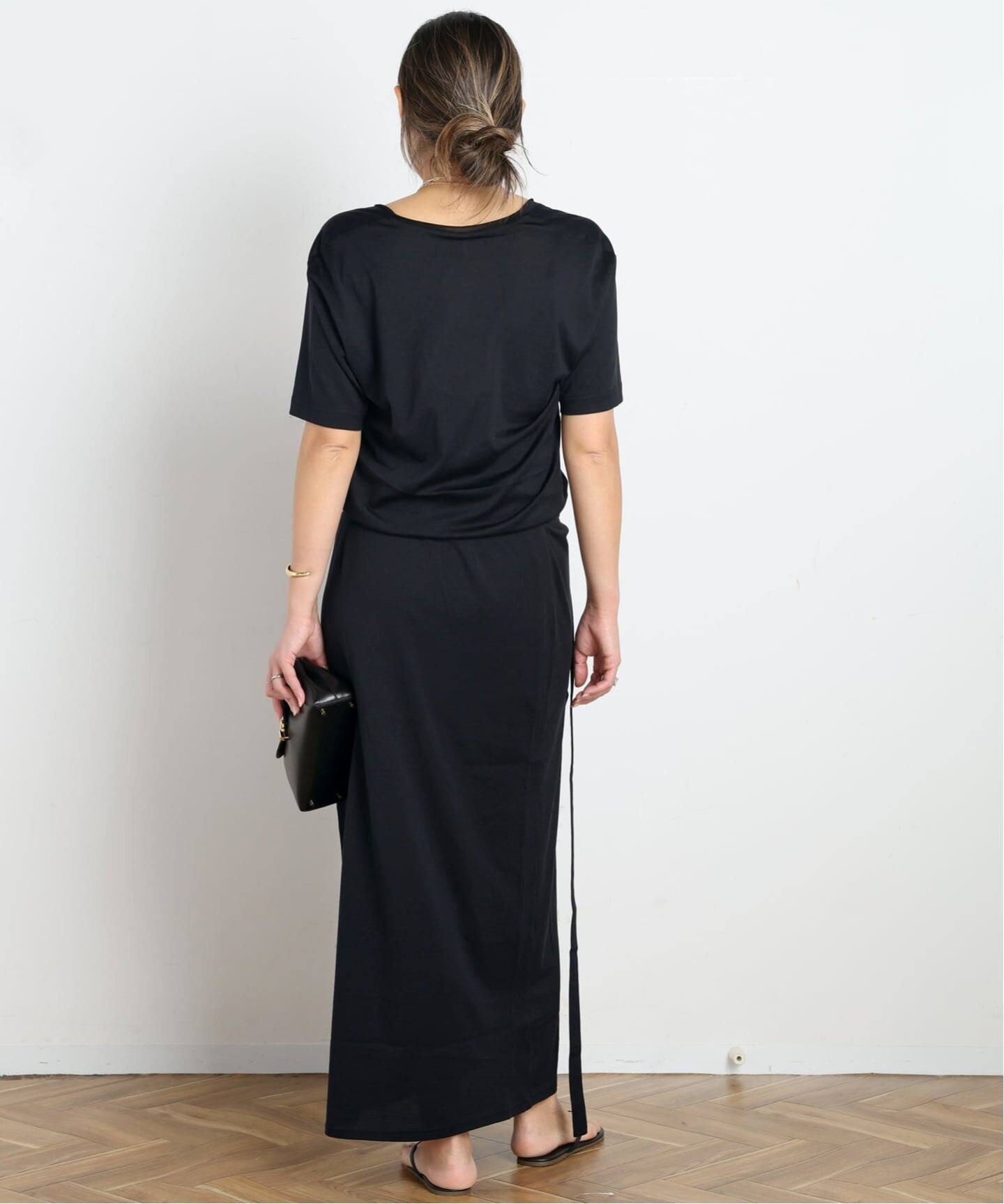 ❇️Toteme正規24新作トーテムコットンシルクTシャツ TOTEME/トーテム】Cotton silk tee(BLACK)（Tシャツ／カットソー）｜AP