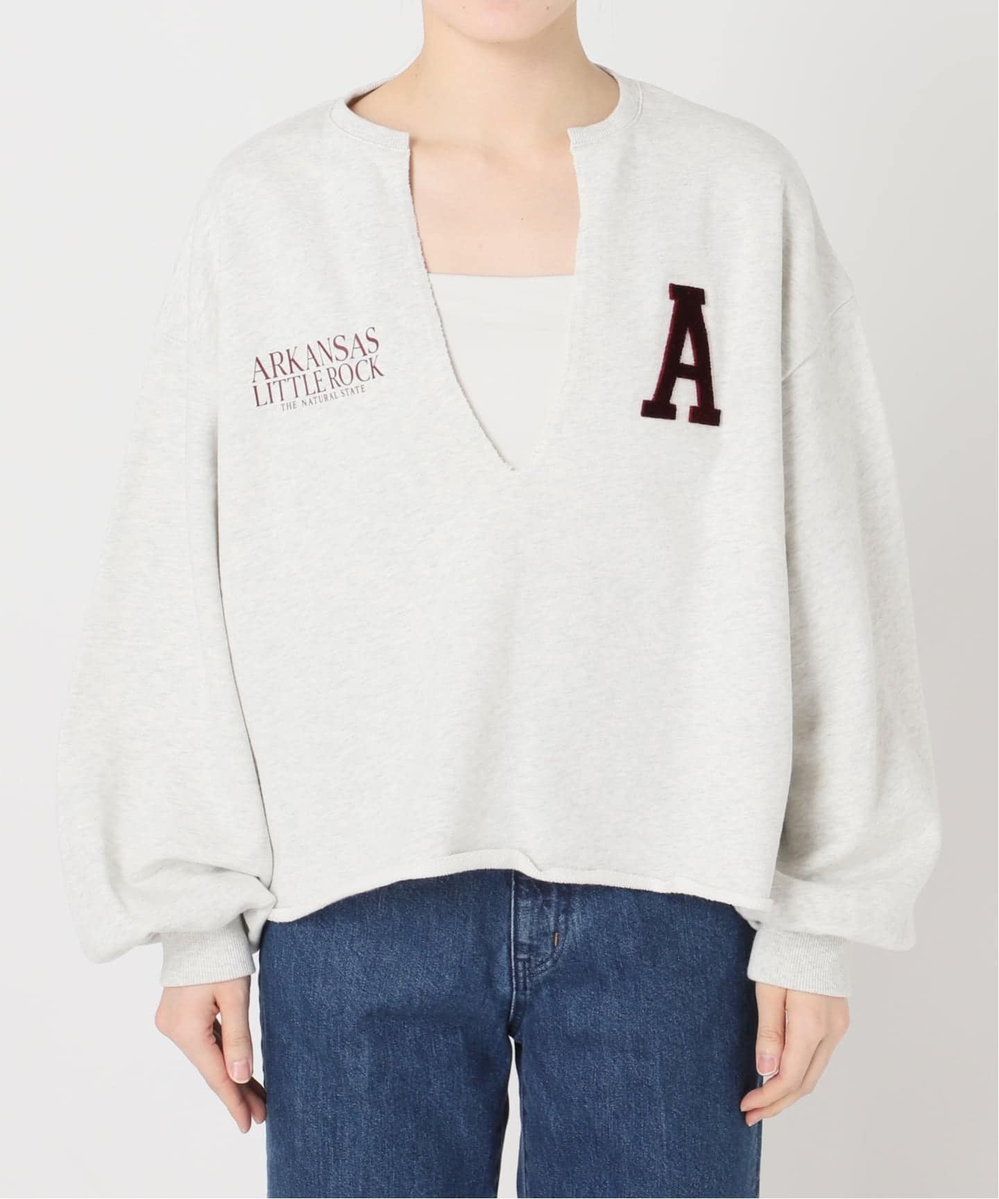 手洗い可 / Vネックロゴスウェット（スウェット）｜B.C STOCK（ベー