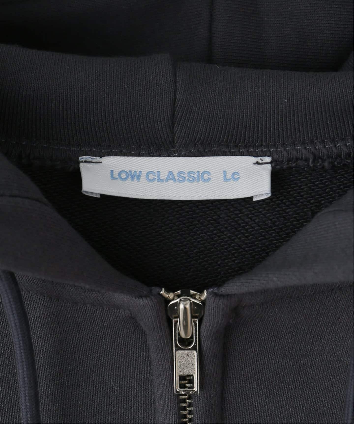 WEB＋一部店舗限定】LOW CLASSIC Lc LOW SOFT SWEAT ZIP-UP HOODIE（T