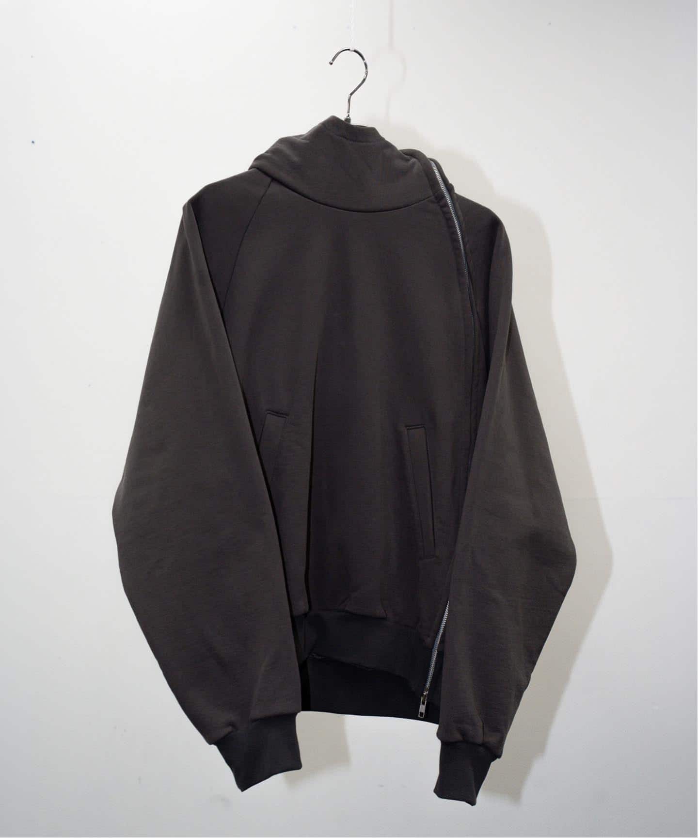 GOAT ESSENCE / ゴートエッセンス CURVED-ZIP HOODIE（パーカー
