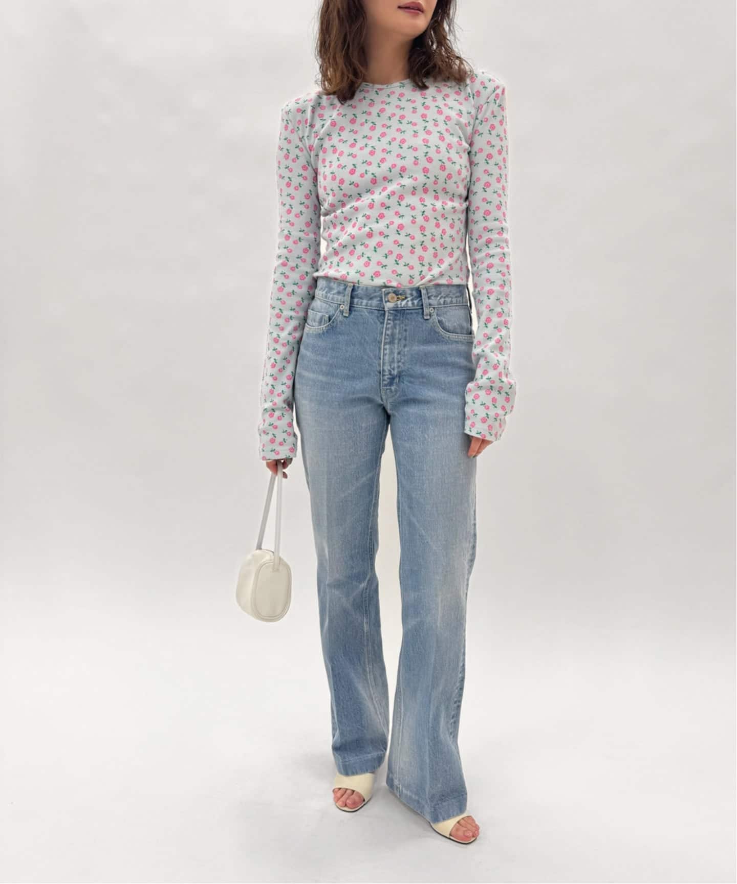 holiday flower カットソー　ブルー HOLIDAY（ホリデイ）の「FLOWER BORDER TOPS フラワーボーダートップス