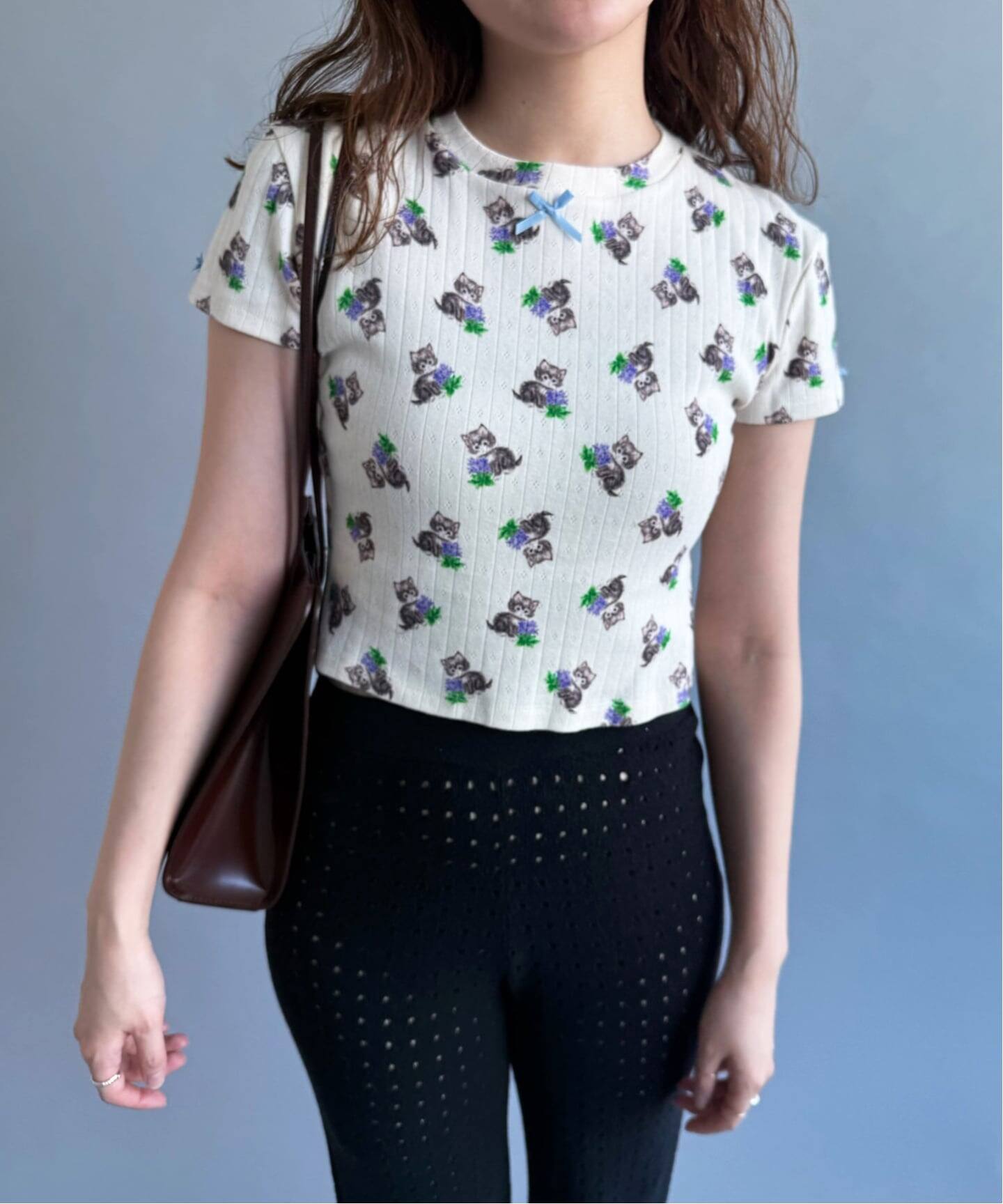 新品タグ付【YUHAN WANG/ユハン・ワン】トップス YUHAN WANG/ユハン・ワン】purr kitty print top（Tシャツ／カットソー