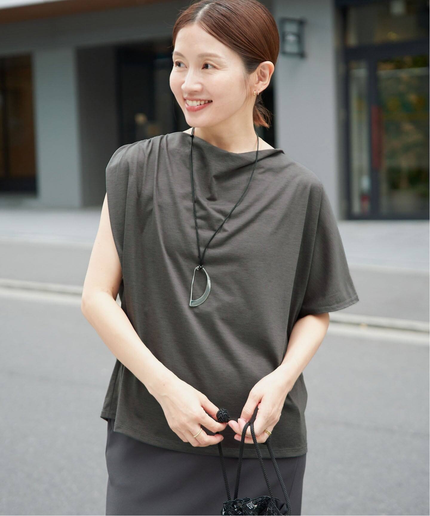 接触冷感》アシメトリソフトプルオーバー（Tシャツ／カットソー