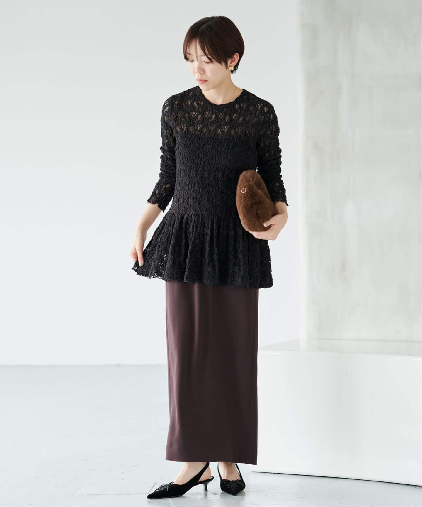 WEB限定/追加予約》Flowerストレッチレース ペプラムプルオーバー（T