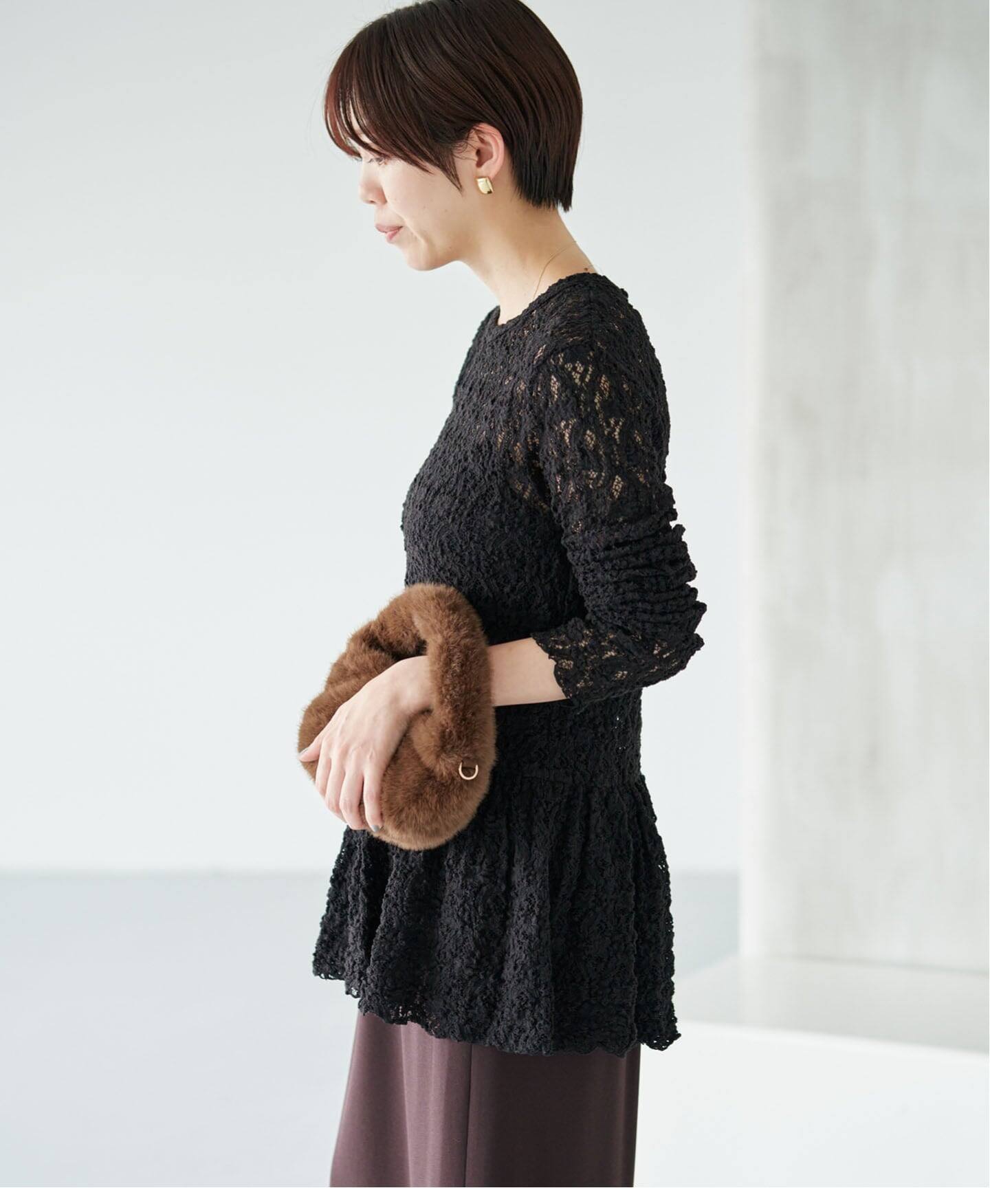 WEB限定/追加予約》Flowerストレッチレース ペプラムプルオーバー（T
