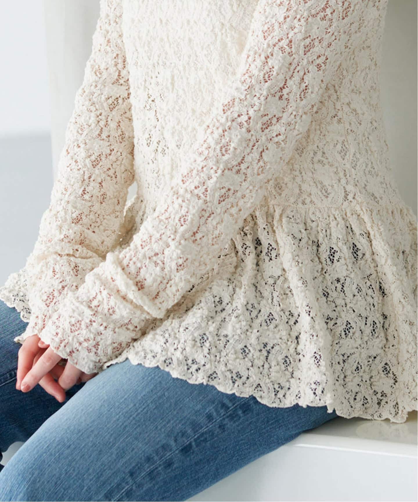 WEB限定/追加予約》Flowerストレッチレース ペプラムプルオーバー（T