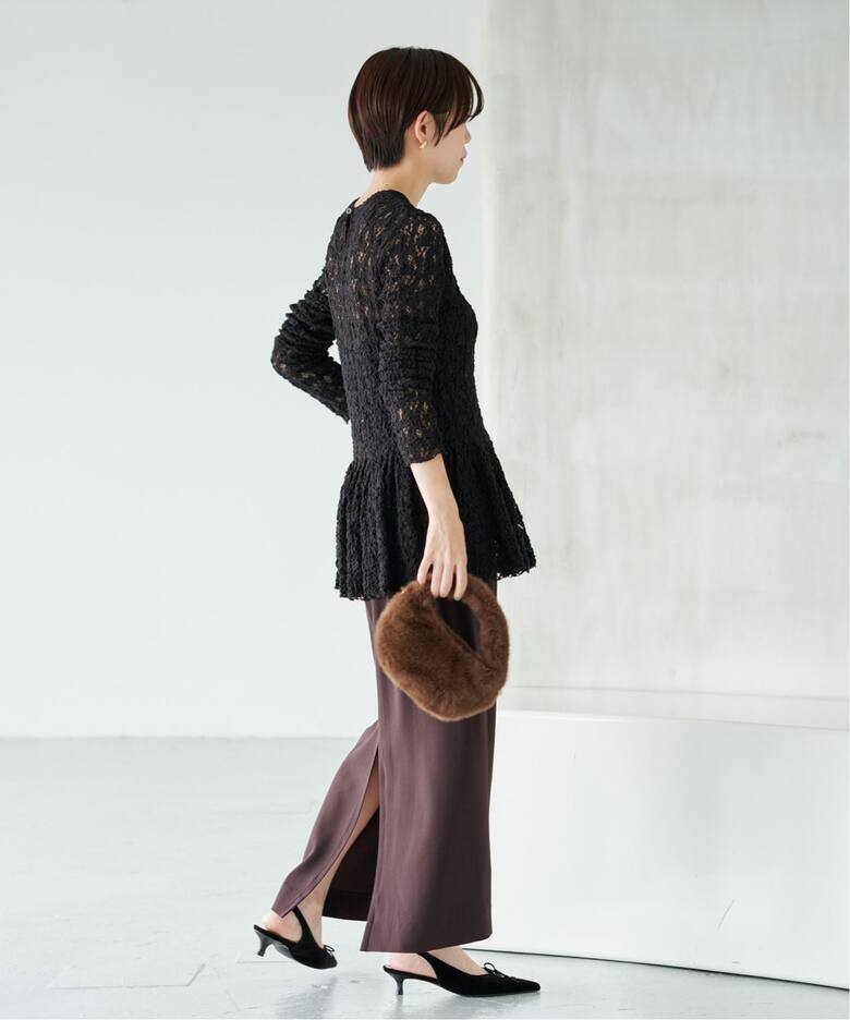 WEB限定/追加予約》Flowerストレッチレース ペプラムプルオーバー（T 