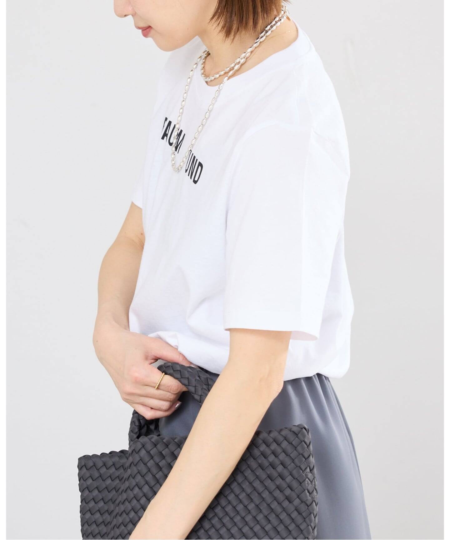 BAUM UND PFERDGARTEN/バウム ウンド ヘルガーデン LOGO T Tシャツ