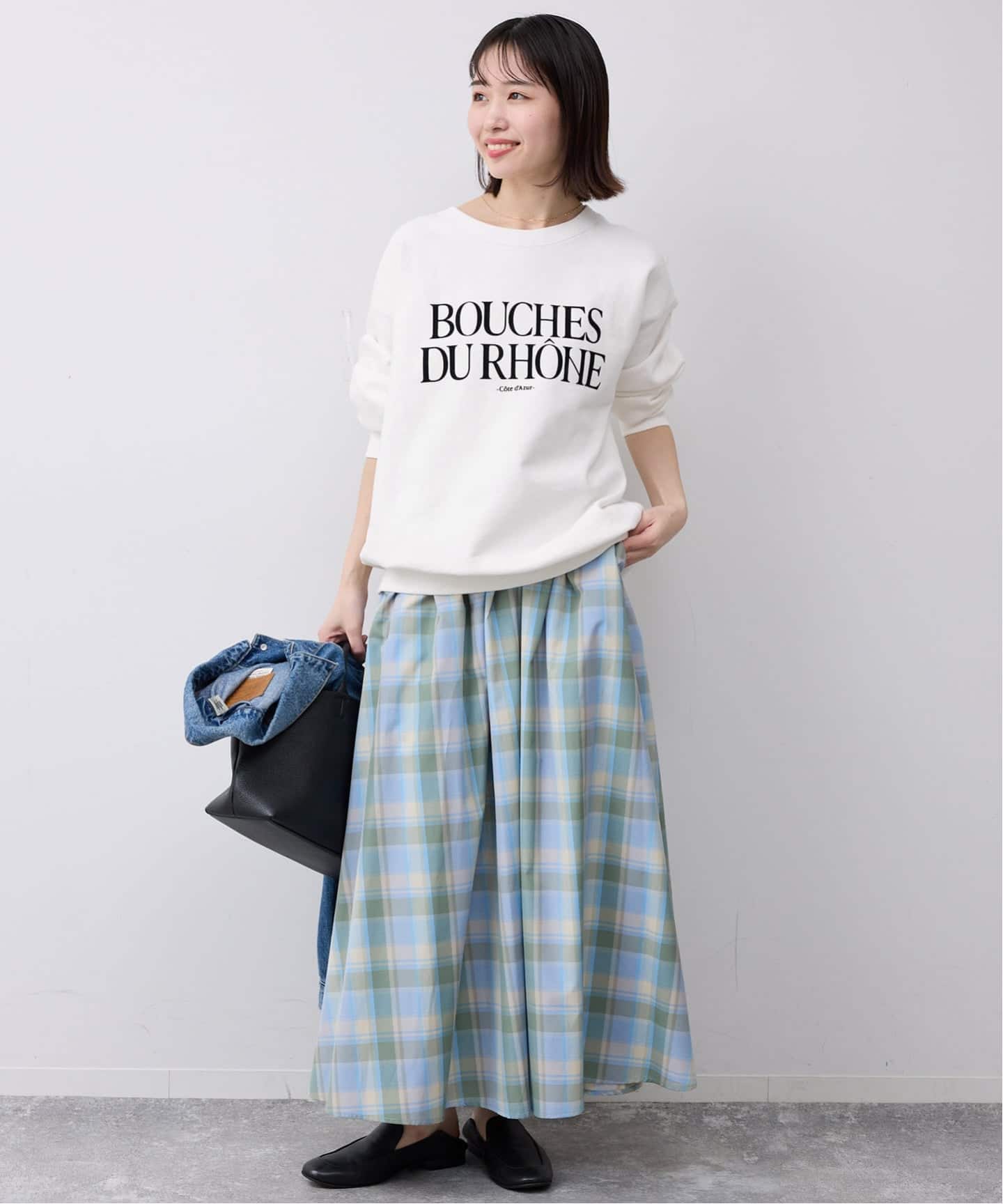 WEB限定/追加予約》フロッキープリントオーバースウェット（スウェット