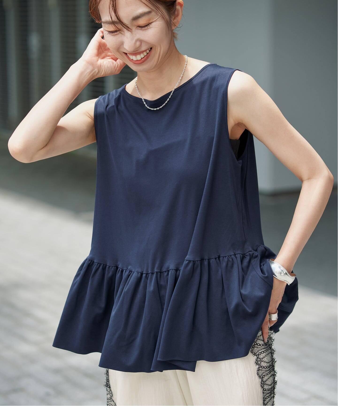 ペプラム ノースリーブプルオーバー（Tシャツ／カットソー）｜VERMEIL 