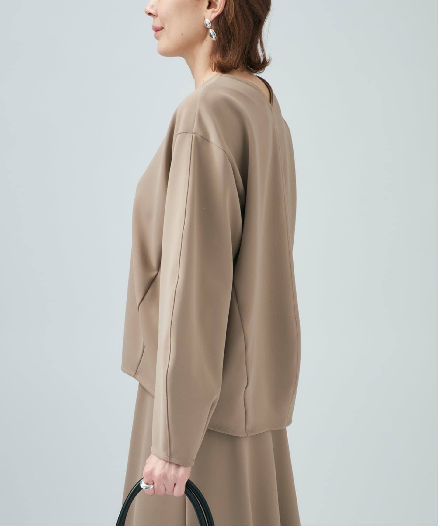 予約》ダンボールコクーンシルエットプルオーバー（Tシャツ