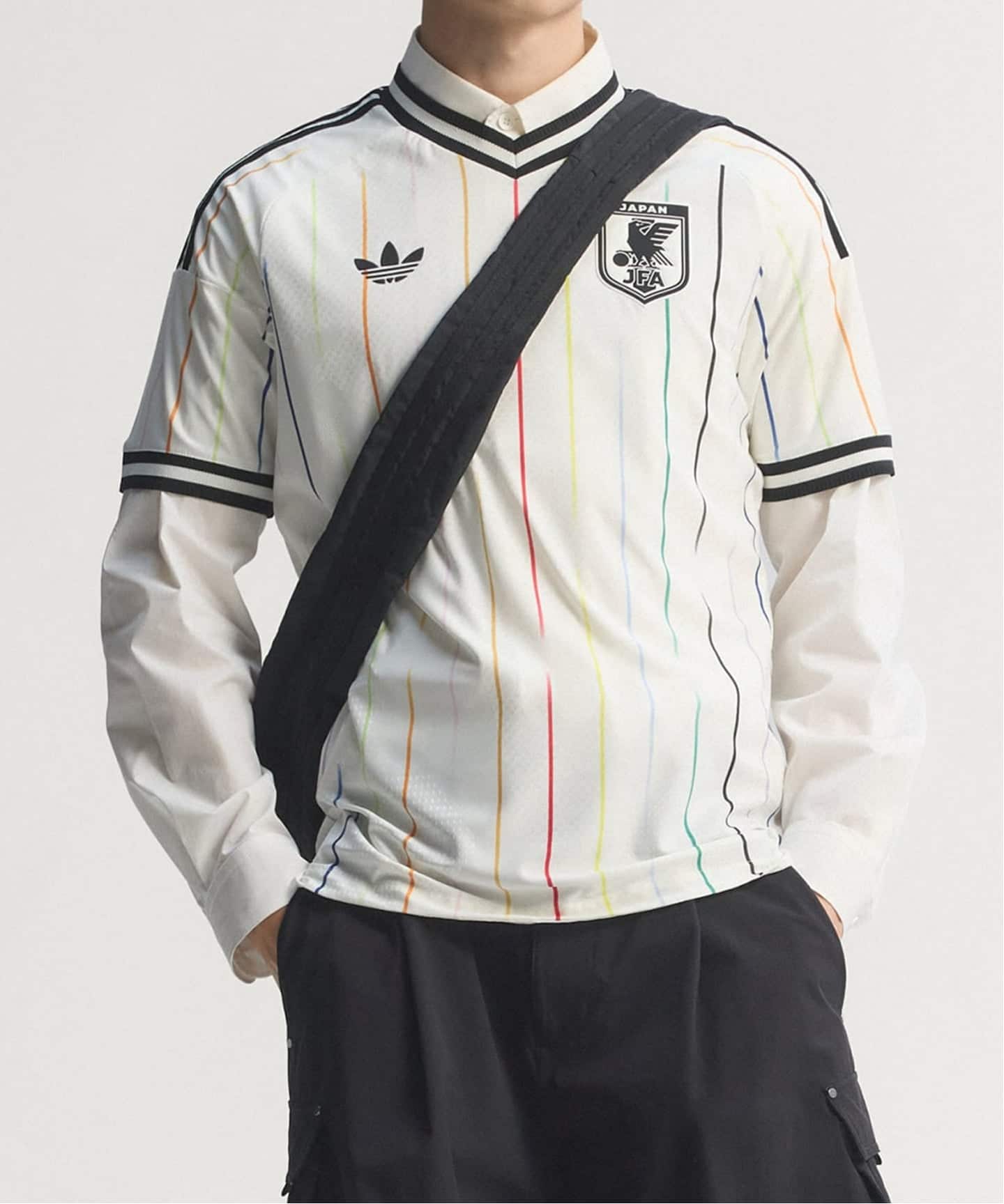 予約》adidas W-CUP 2026/27 JFA AWAY AUTHENTIC（Tシャツ／カットソー