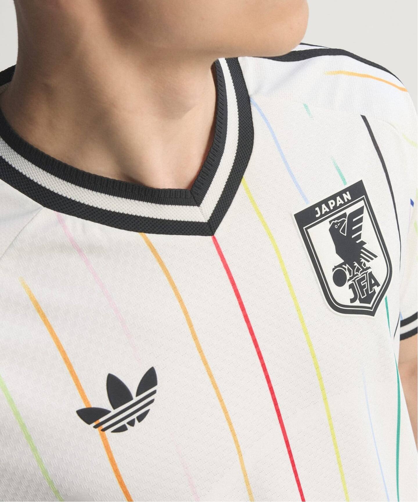 予約》adidas W-CUP 2026/27 JFA AWAY AUTHENTIC（Tシャツ／カットソー