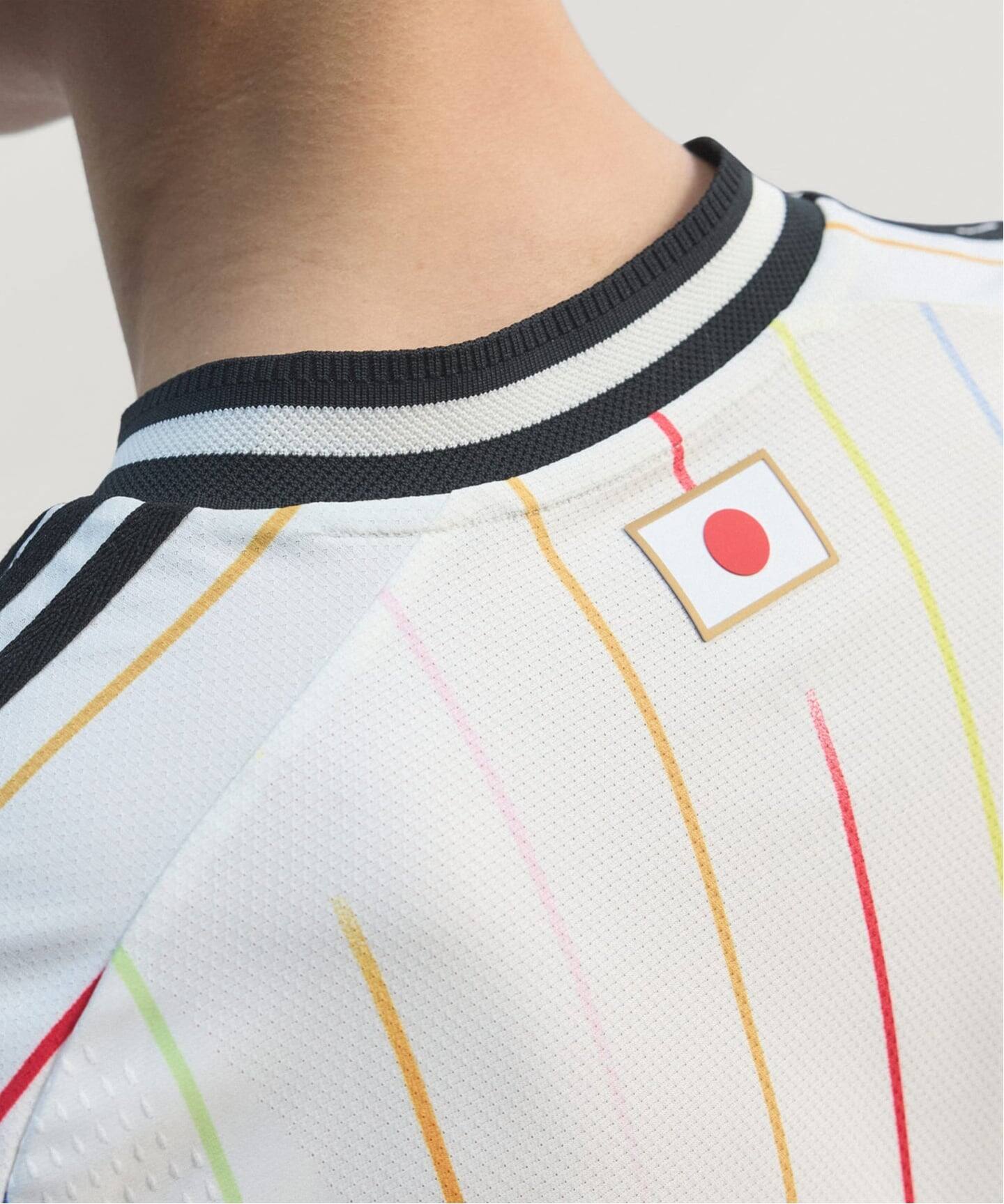 予約》adidas W-CUP 2026/27 JFA AWAY AUTHENTIC（Tシャツ／カットソー