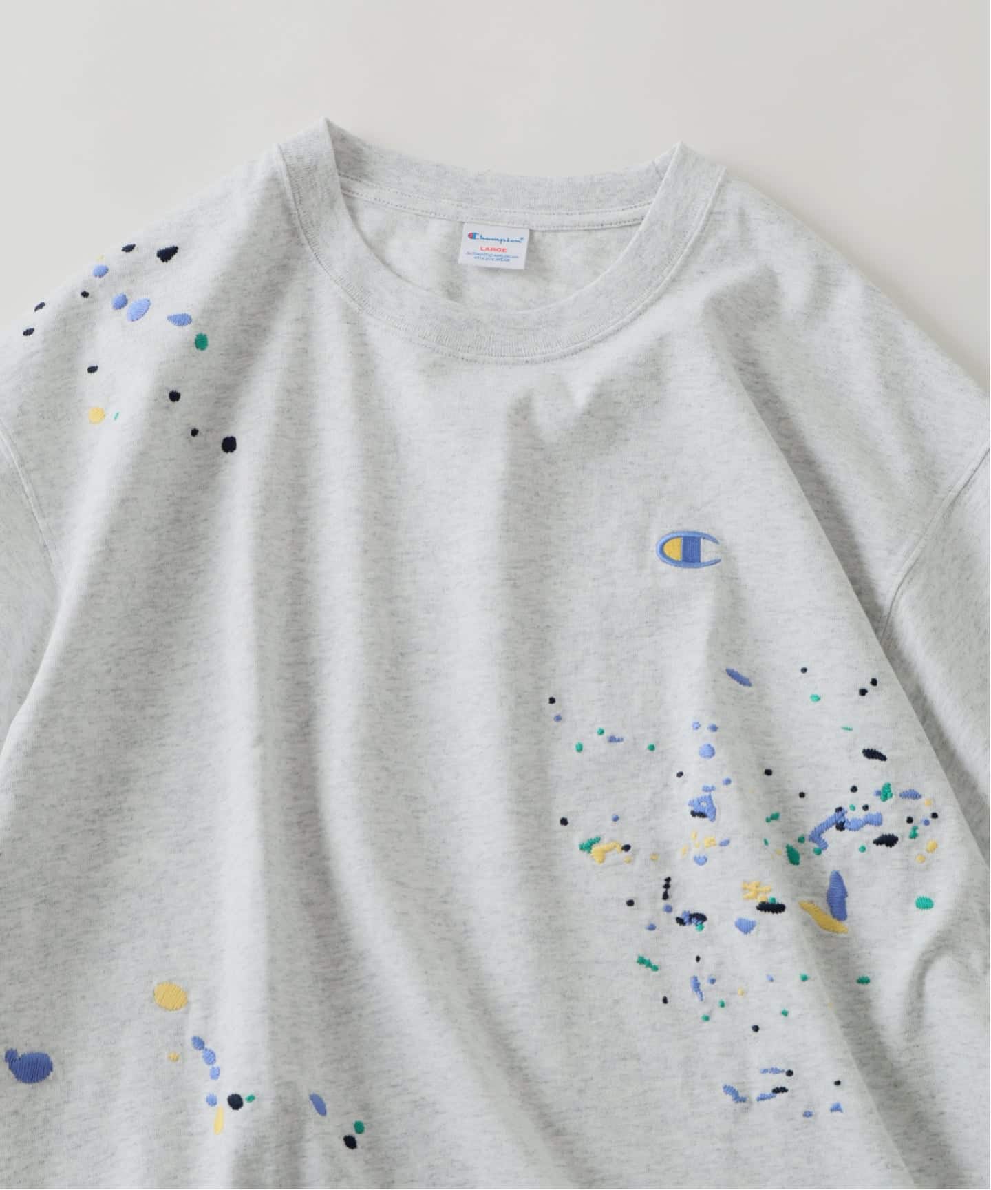 CHAMPION / チャンピオン 別注 刺繍スプラッシュ Tシャツ（Tシャツ