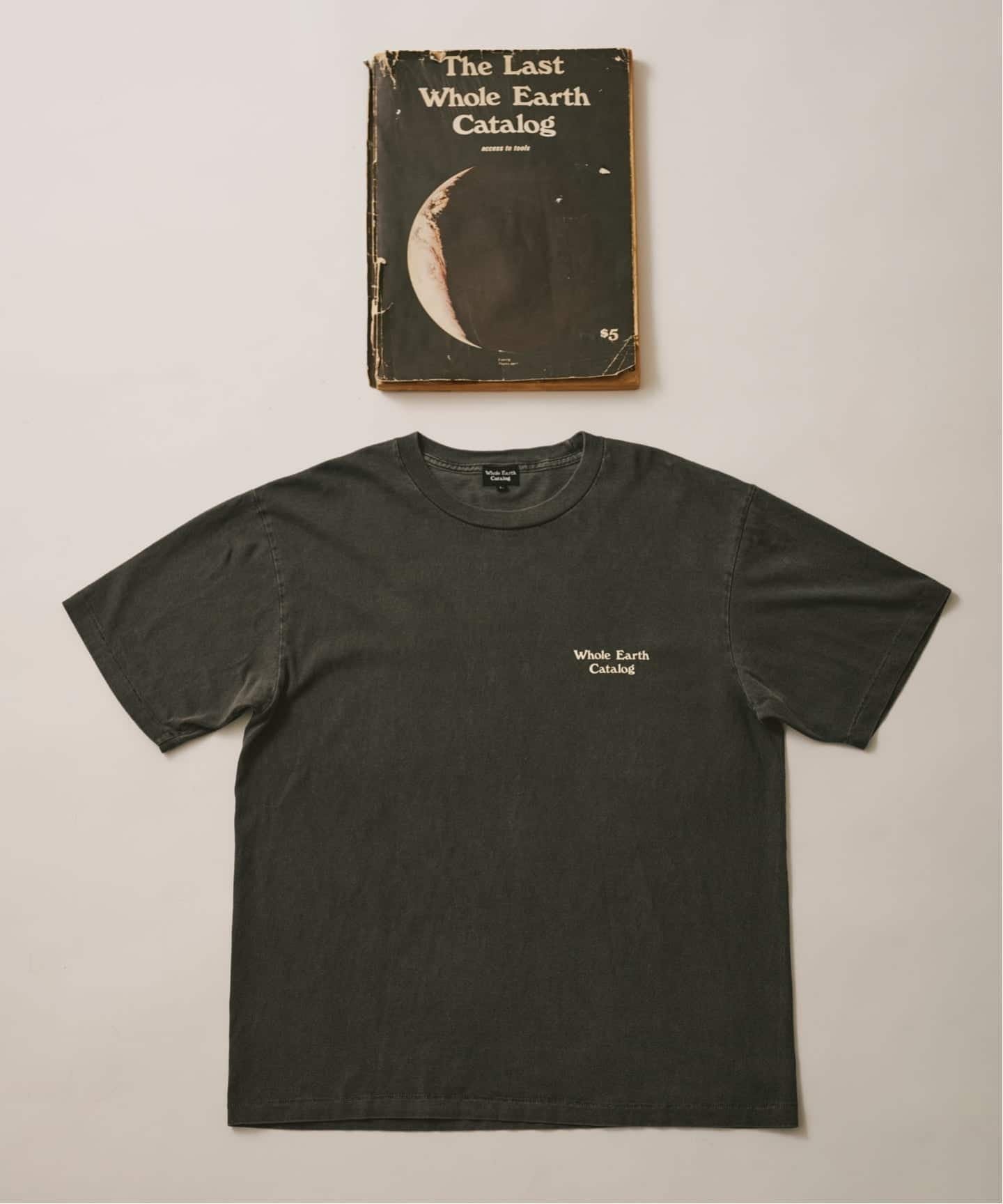 WHOLE EARTH CATALOG PRINT TEE（Tシャツ／カットソー）｜JOURNAL
