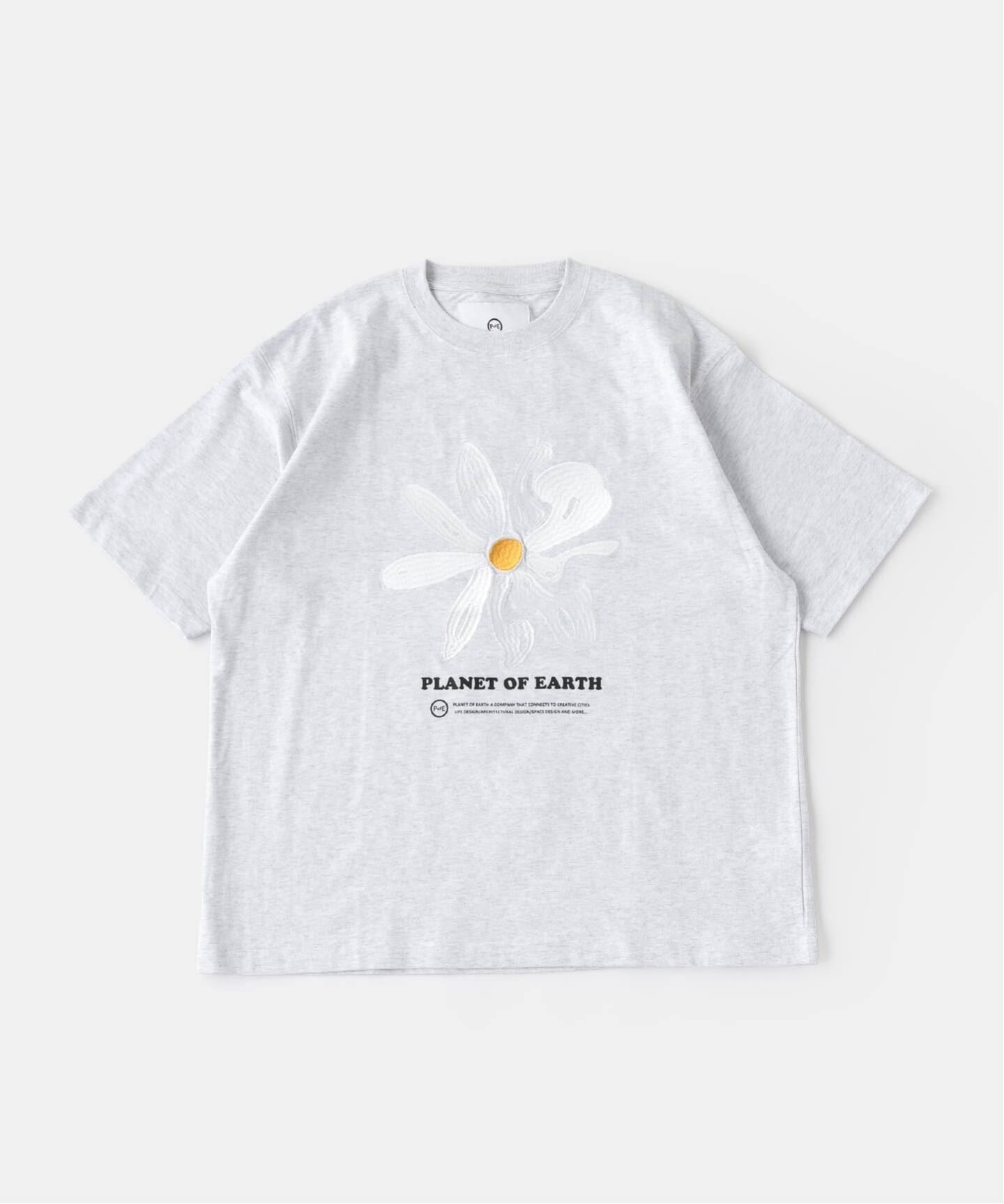 PLANET OF EARTH FLOWER EMB TEE（Tシャツ／カットソー）｜B.C STOCK
