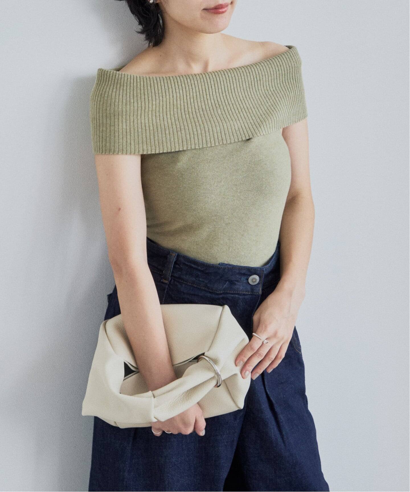 TODAYFUL Seamless Offshoulder Knitのコーディネートスナップ（mio