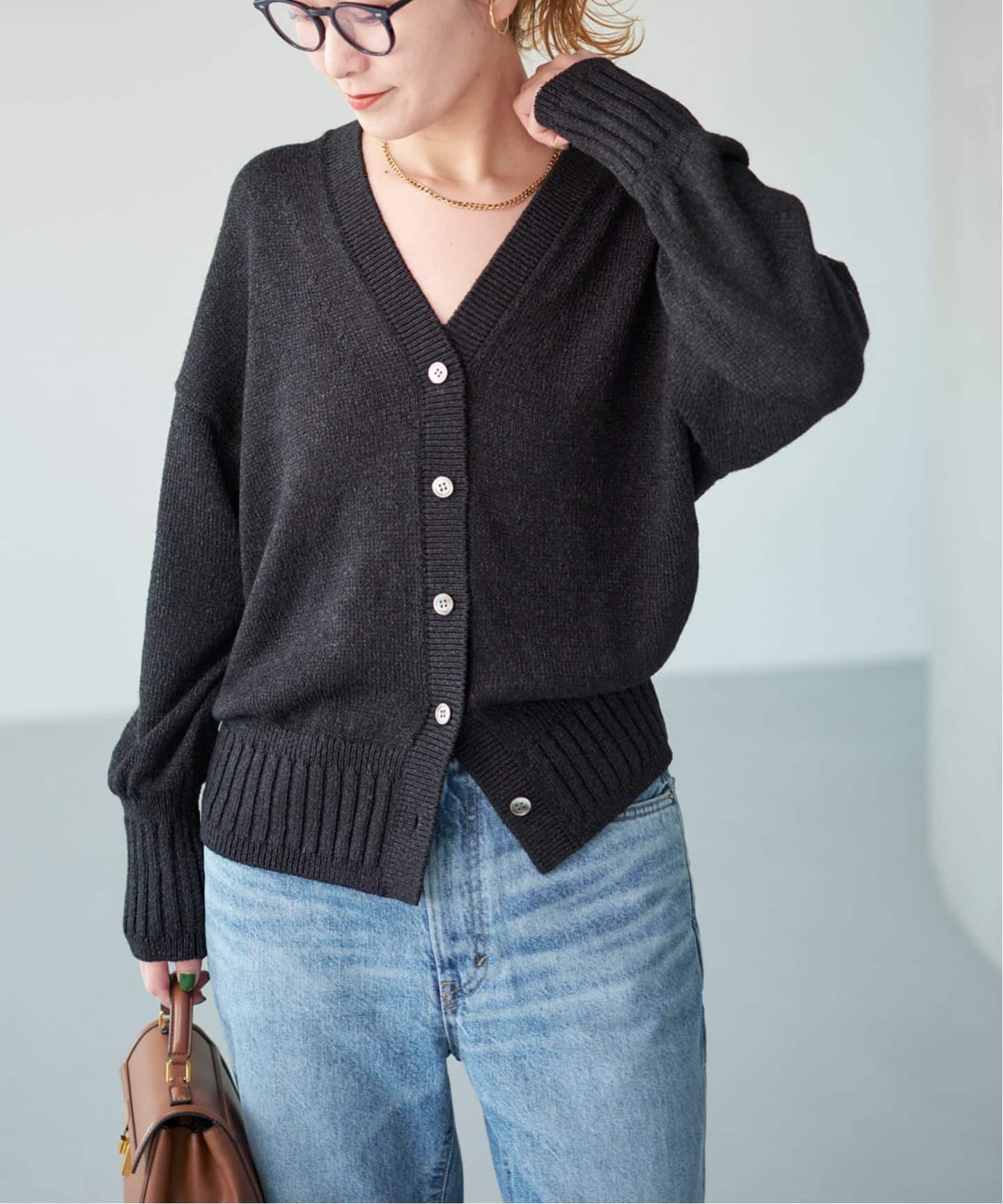 【2025SS】Spick &amp; Span ペーパーヤーンVネックカーディガン 黒 Spick & Span｜《追加》レーヨンペーパーヤーンVネックカーディガン