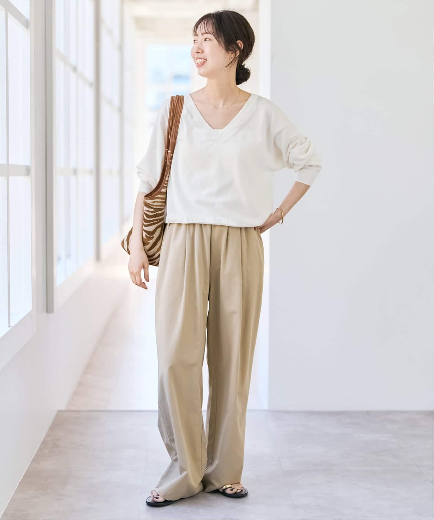 2018　Spick &amp; Spanスピック＆スパン　Vネックプルオーバーキャメル カシミヤVネックプルオーバー（ニット／セーター）｜Spick & Span