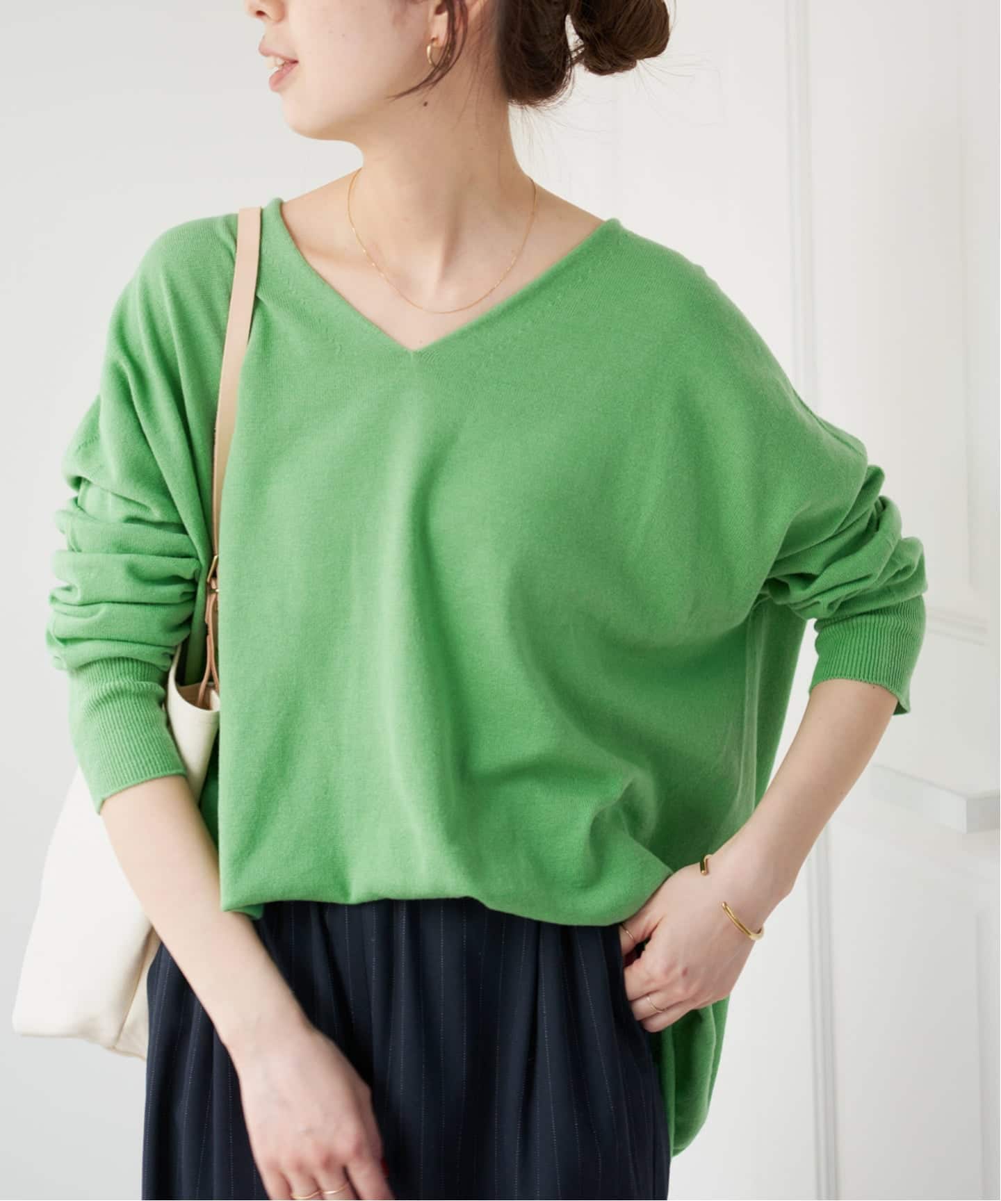 新色有り / 追加》コットンバルキーヤーンルーズVネックプルオーバー