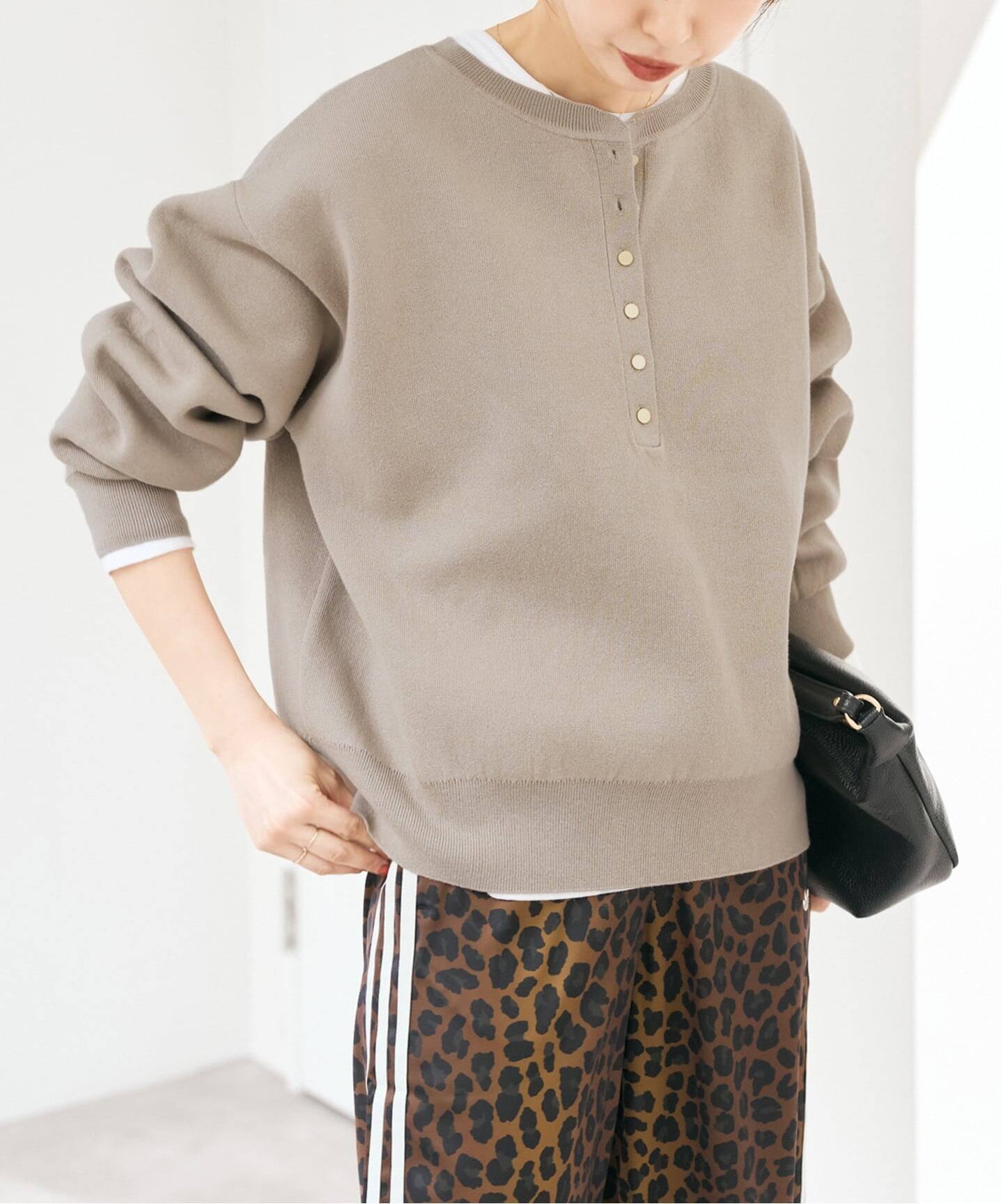 新色有り / 追加》メタルボタンヘンリーネックニット（ニット