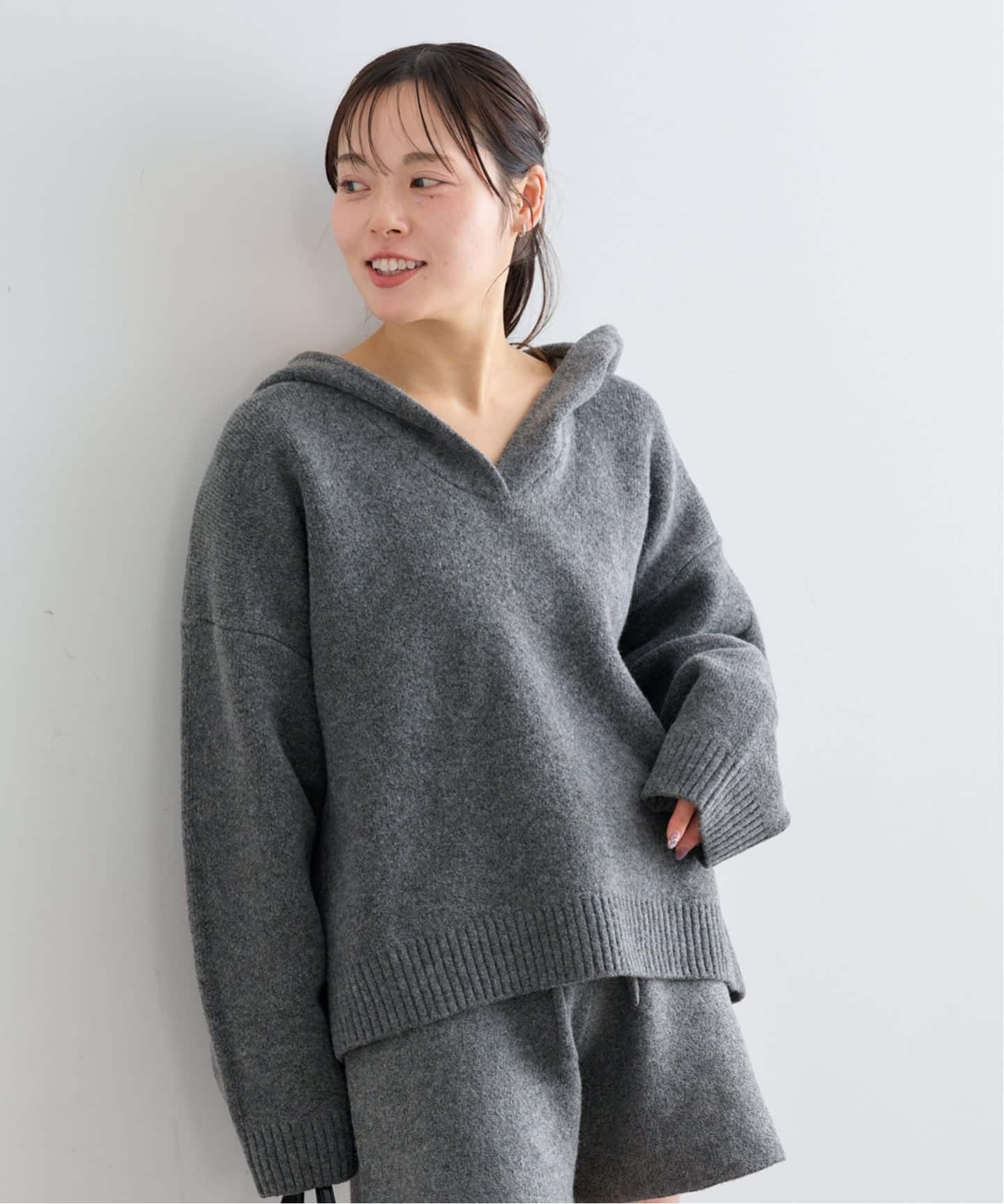 Spick&Span オーバーサイズ フーテッドニット　グレー オーバーニットフーディー（ニット／セーター）｜U by SPICK&SPAN