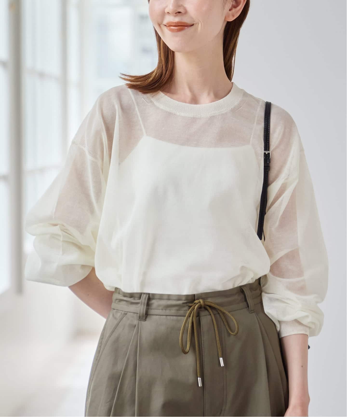 Spick and Span シアーニットプルオーバー　ホワイト シアールーズニットプルオーバー（ニット／セーター）｜UBY Spick