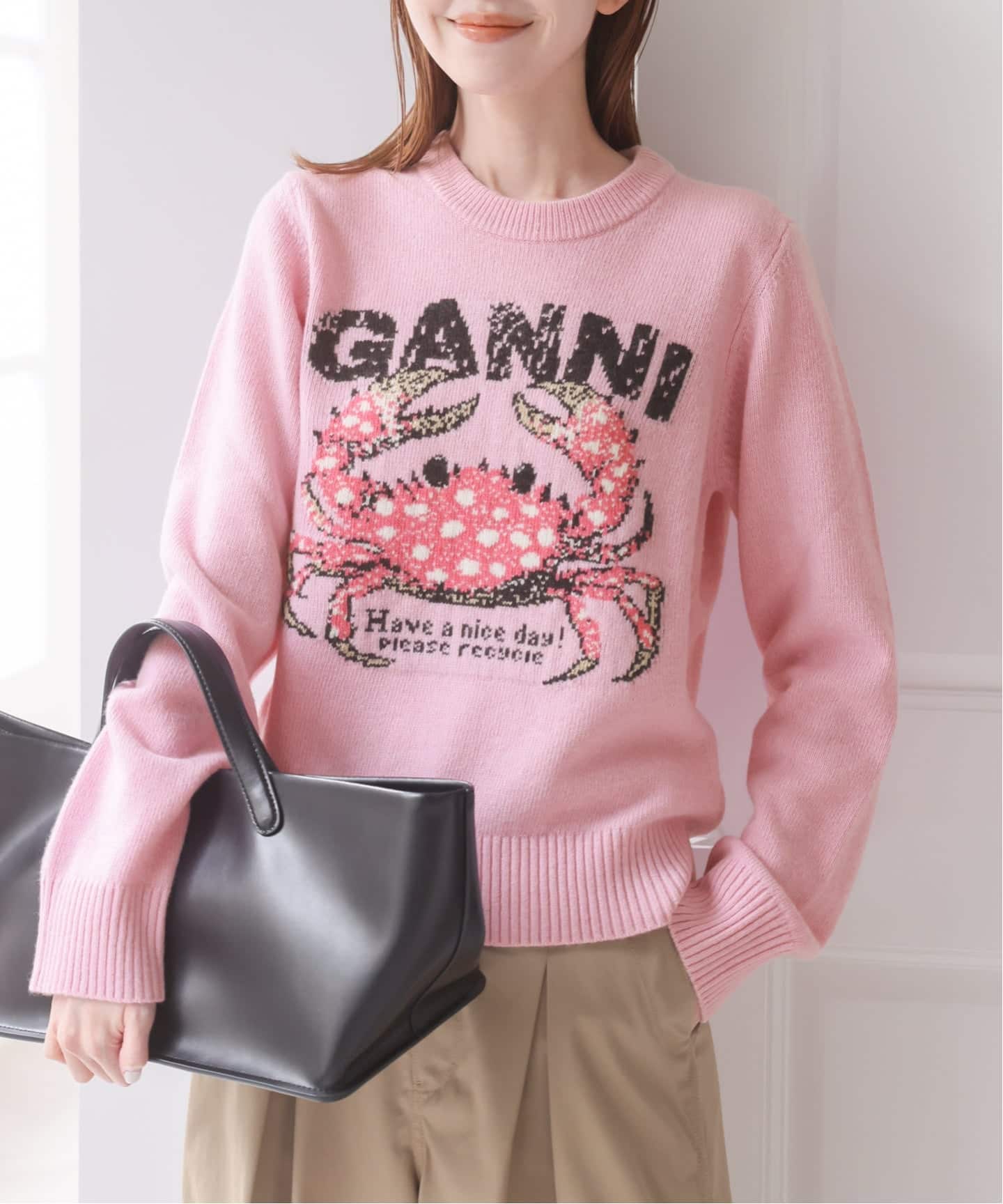 【完売品】ケイティ パンキー パンキー Ｖネック ニット ピンク 新宿・WEB限定》GANNI / ガニー Graphic Wool Sweater Crab（ニット