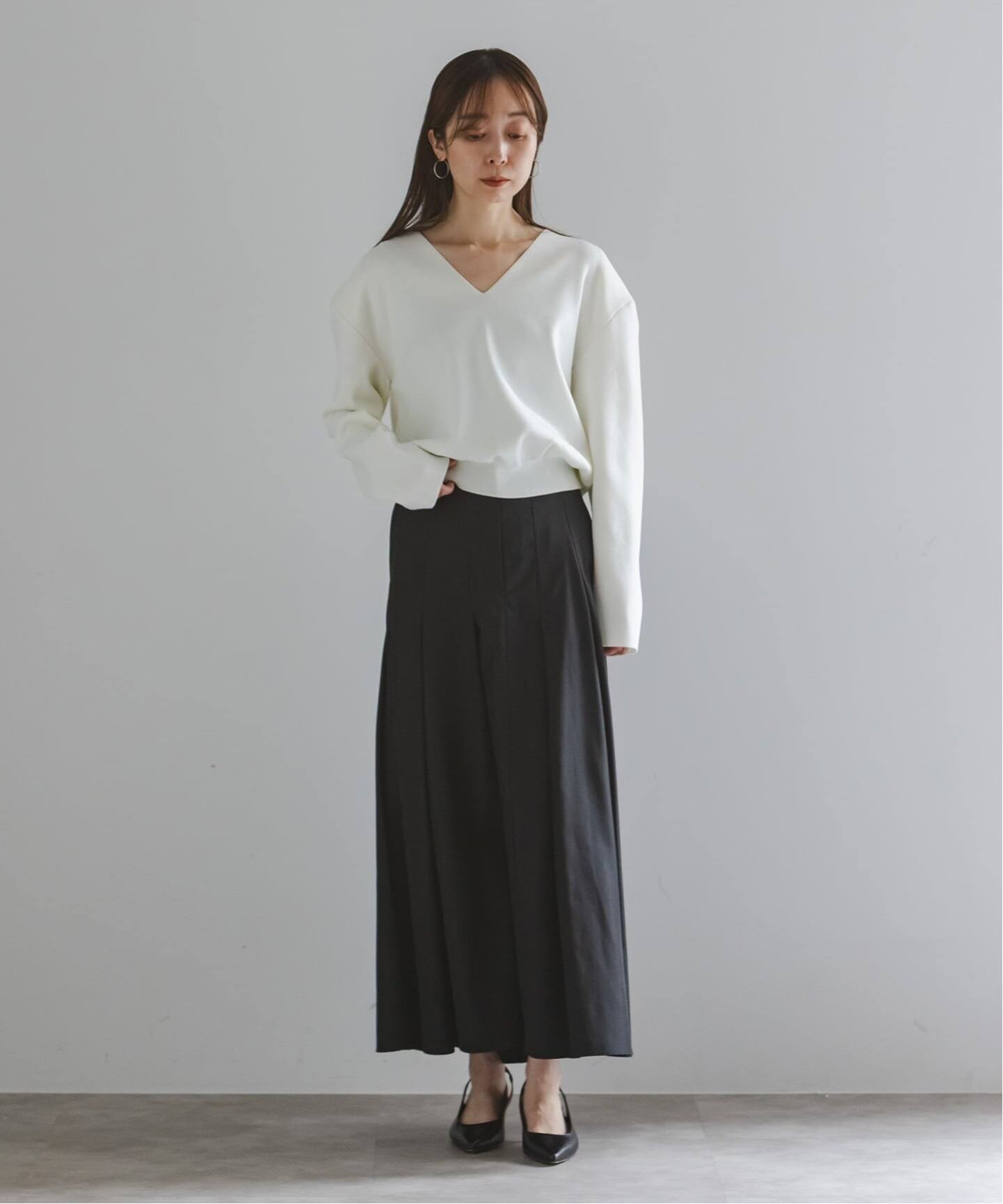 新品 ELENI/エルニ ファーカシミヤVネックニット noble 洗える】ELENI/エルニ ショルダーパッドVネックニット（ニット
